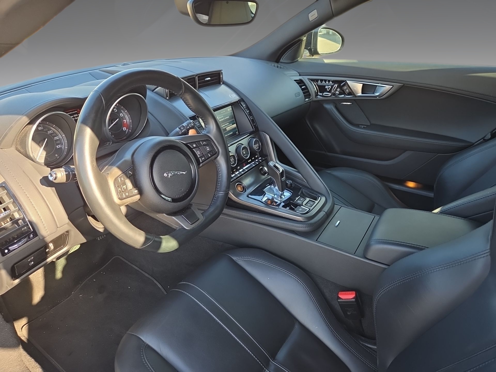JAGUAR F-Type Coupé S 3.0 V6 S/C-image-8