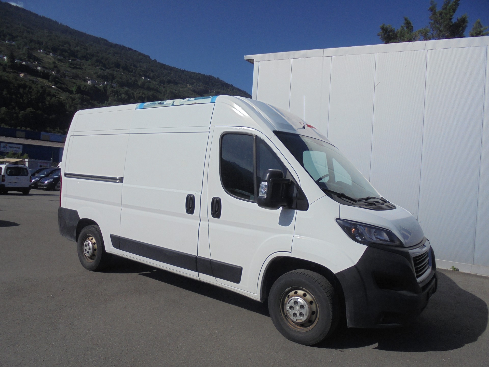 PEUGEOT Boxer 2.0 HDI 335 Active s/s L2H2-image-2