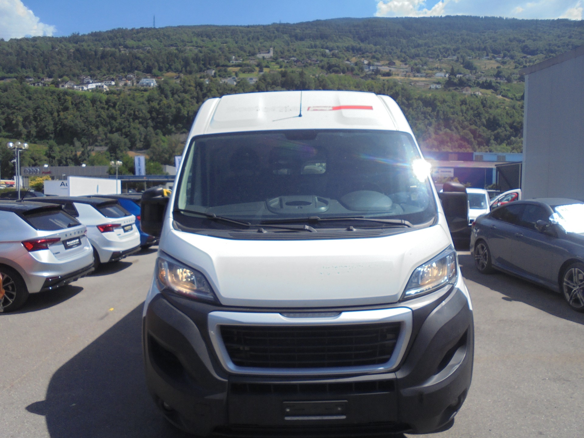 PEUGEOT Boxer 2.0 HDI 335 Active s/s L2H2-image-2