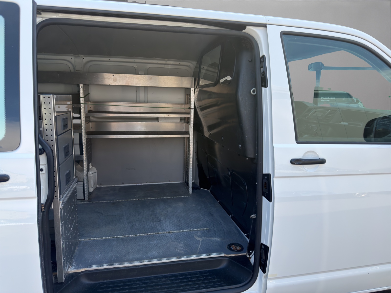 VW T6 2.0 TDI-image-12
