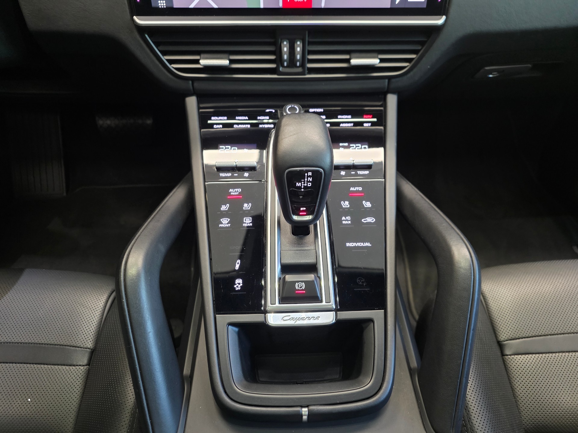 PORSCHE Cayenne Coupé E-Hybrid (Porsche Approved bis 03.2027)-image-9