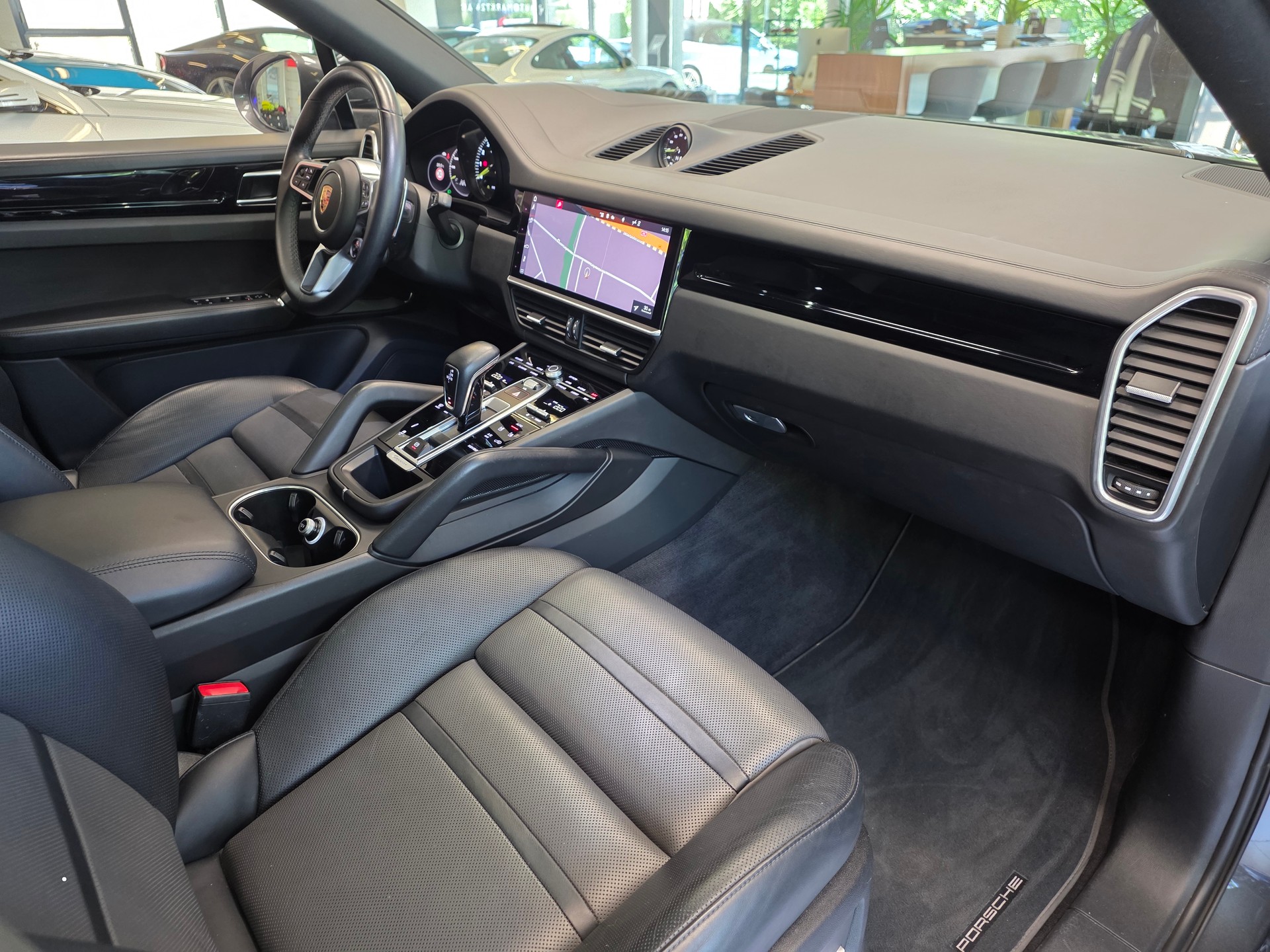 PORSCHE Cayenne Coupé E-Hybrid (Porsche Approved bis 03.2027)-image-11