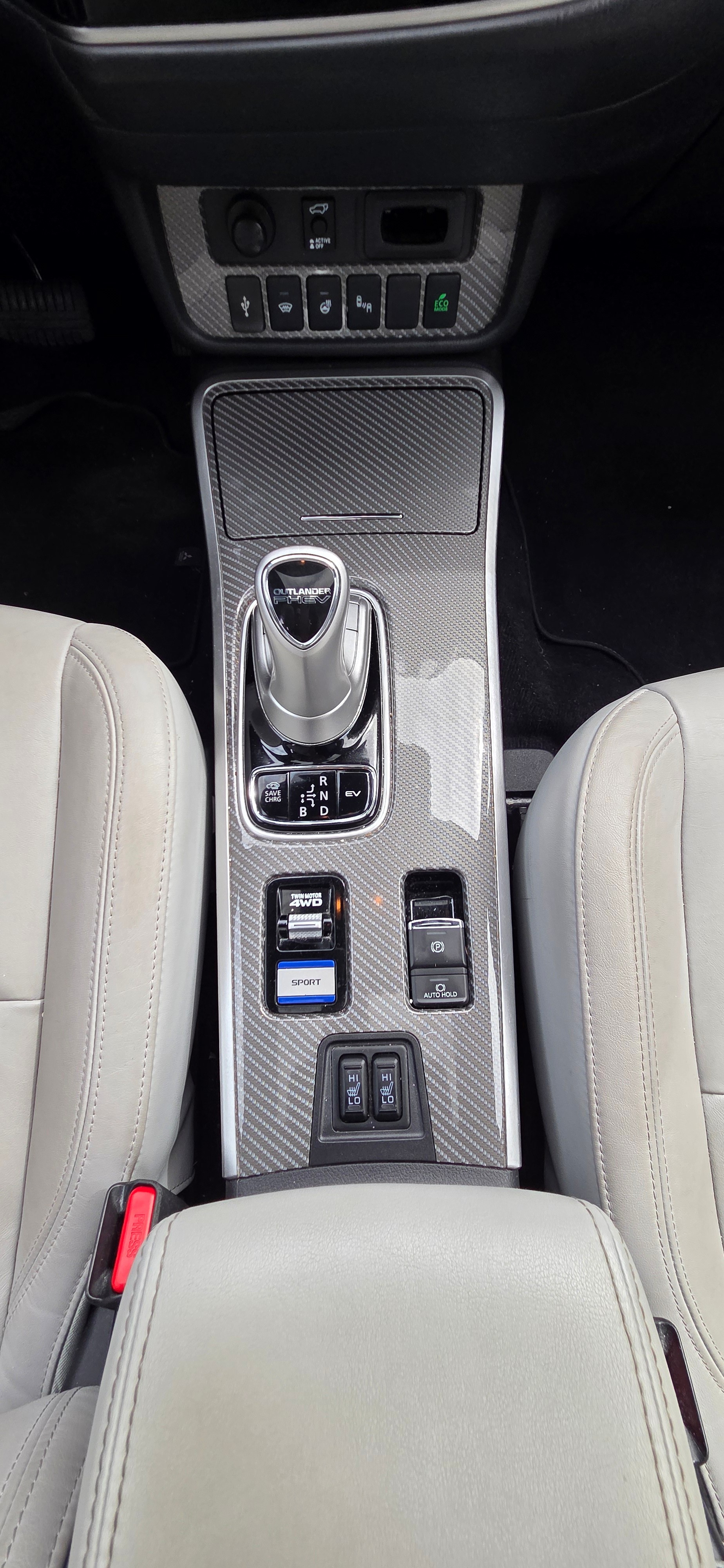 MITSUBISHI Outlander 2.4 PHEV Diamond 4WD Automatic-image-10