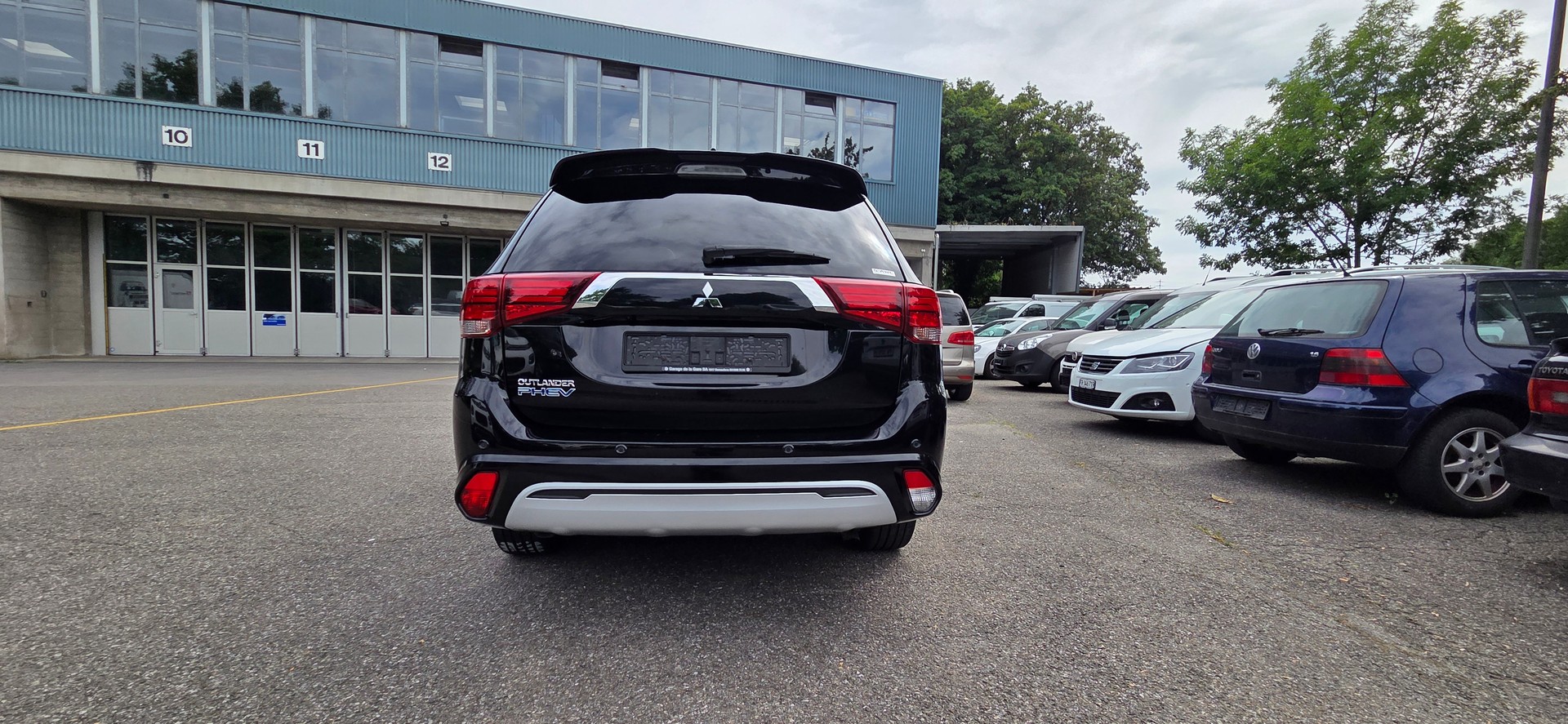 MITSUBISHI Outlander 2.4 PHEV Diamond 4WD Automatic-image-5