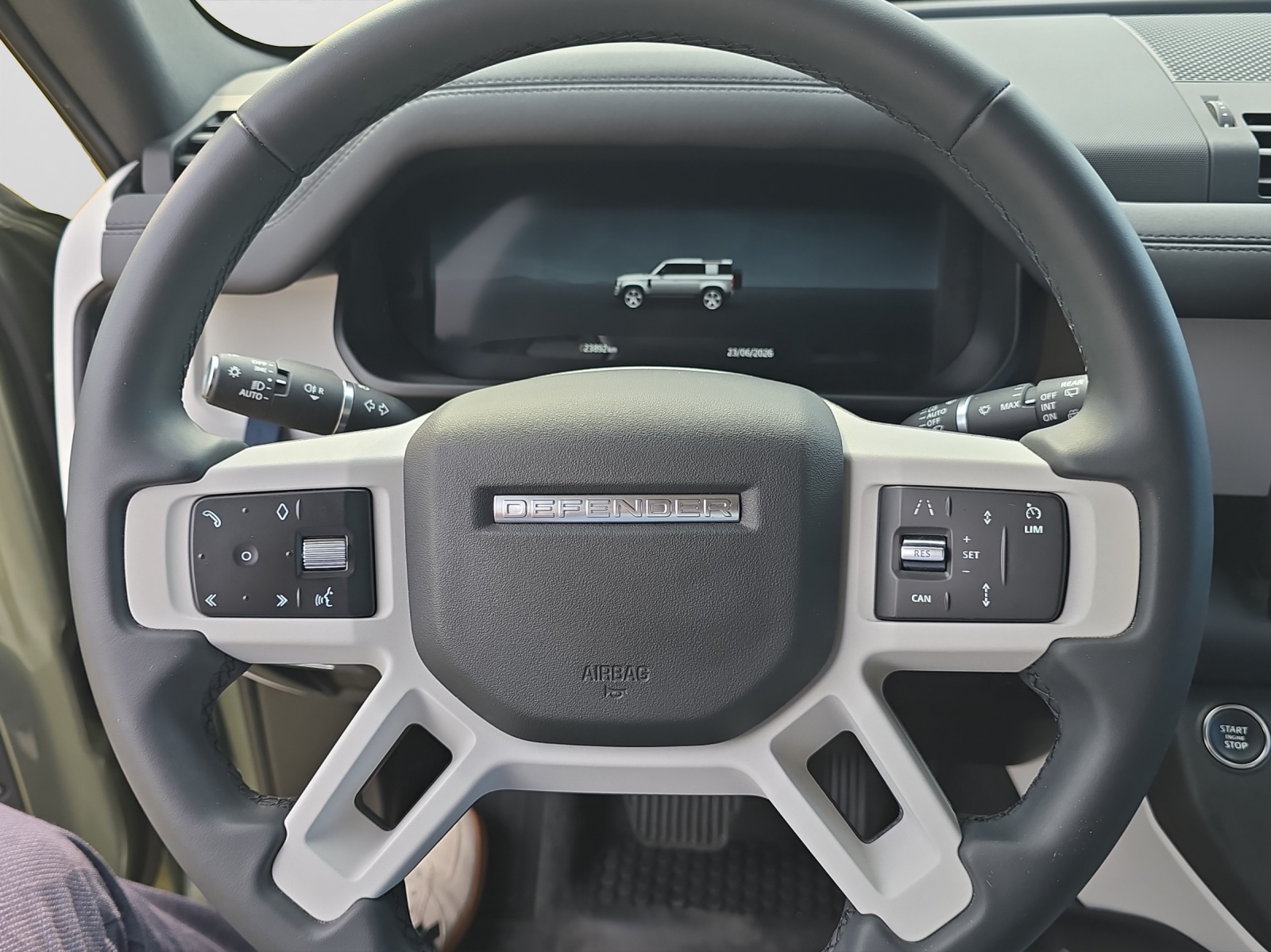 LAND ROVER Defender 110 3.0 D I6 250 S AWD AT8-image-11