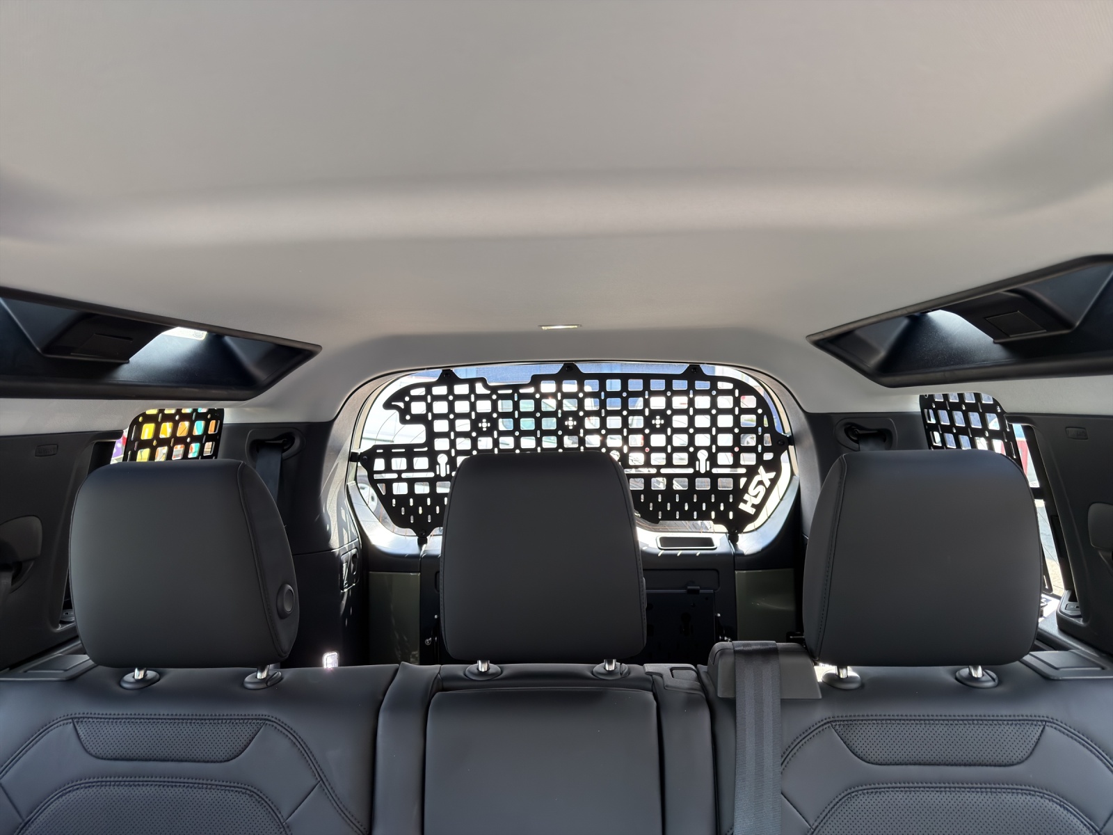 LAND ROVER Defender 110 3.0 D I6 250 S AWD AT8-image-9