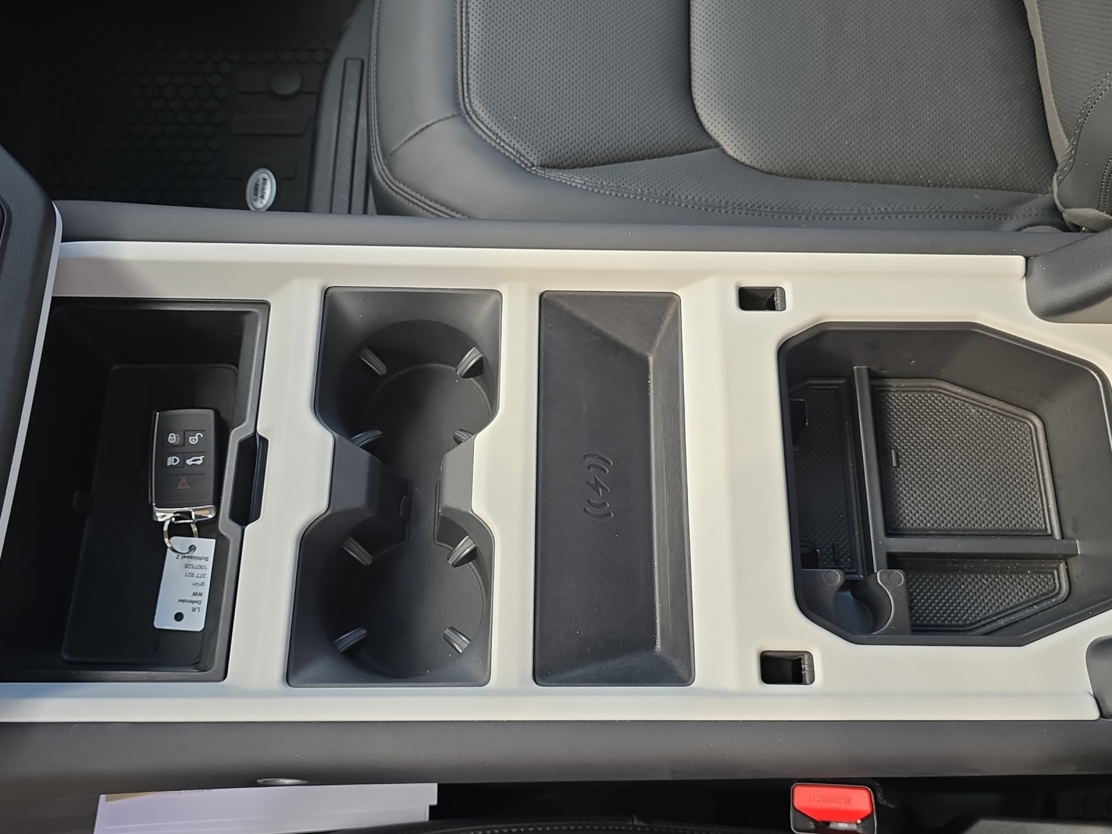 LAND ROVER Defender 110 3.0 D I6 250 S AWD AT8-image-8