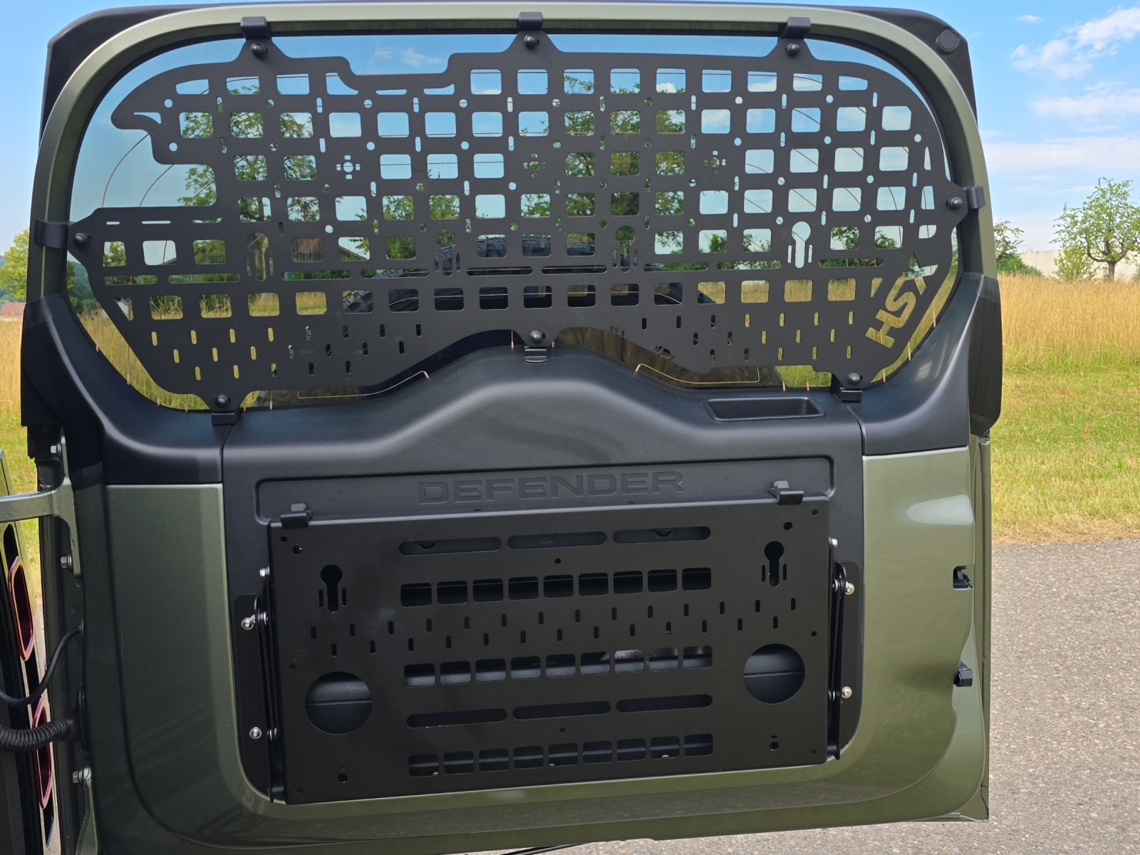 LAND ROVER Defender 110 3.0 D I6 250 S AWD AT8-image-14