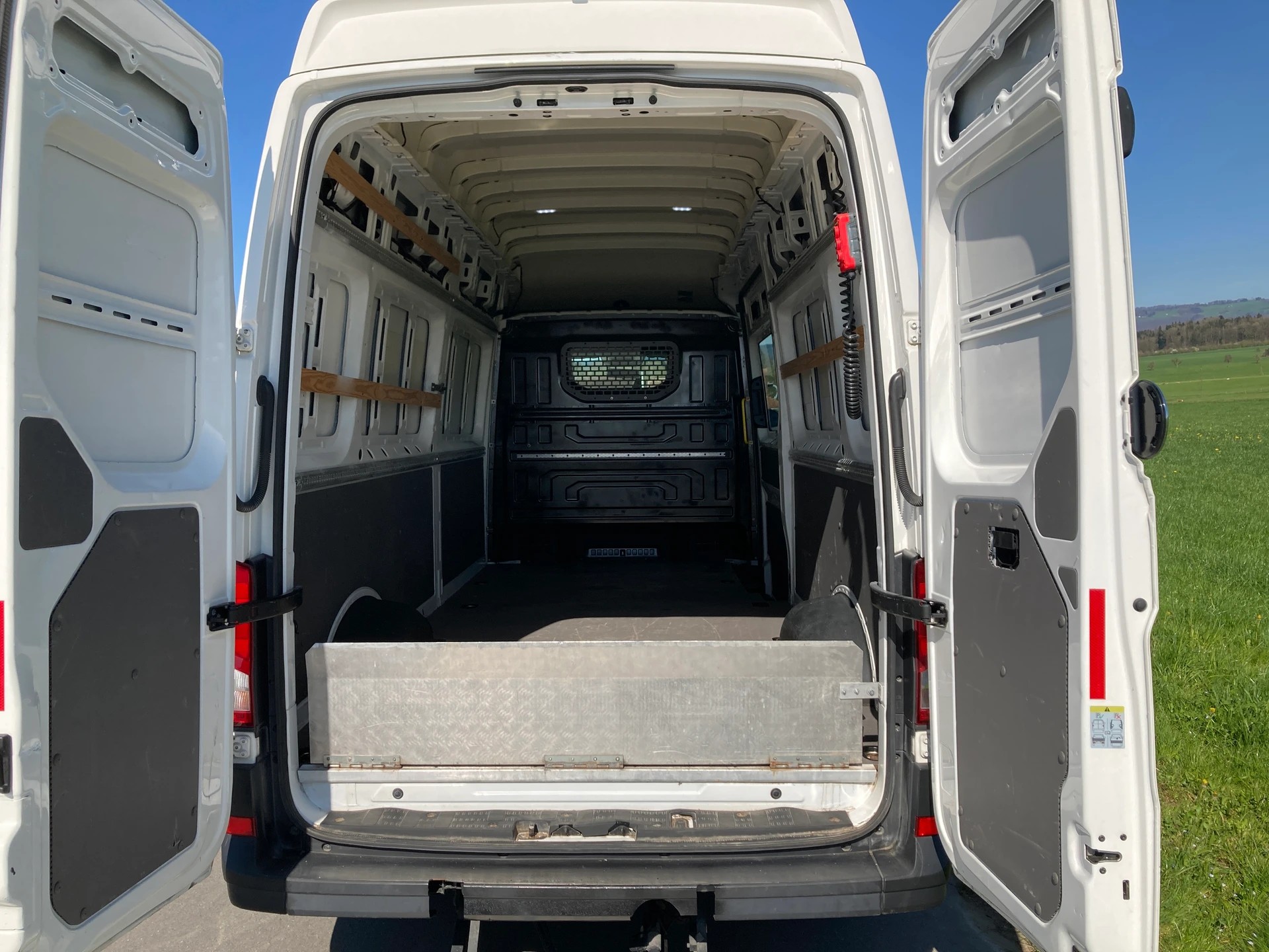VW Crafter 35 2.0 TDI L4 4Motion **mit Hebebühne**-image-6