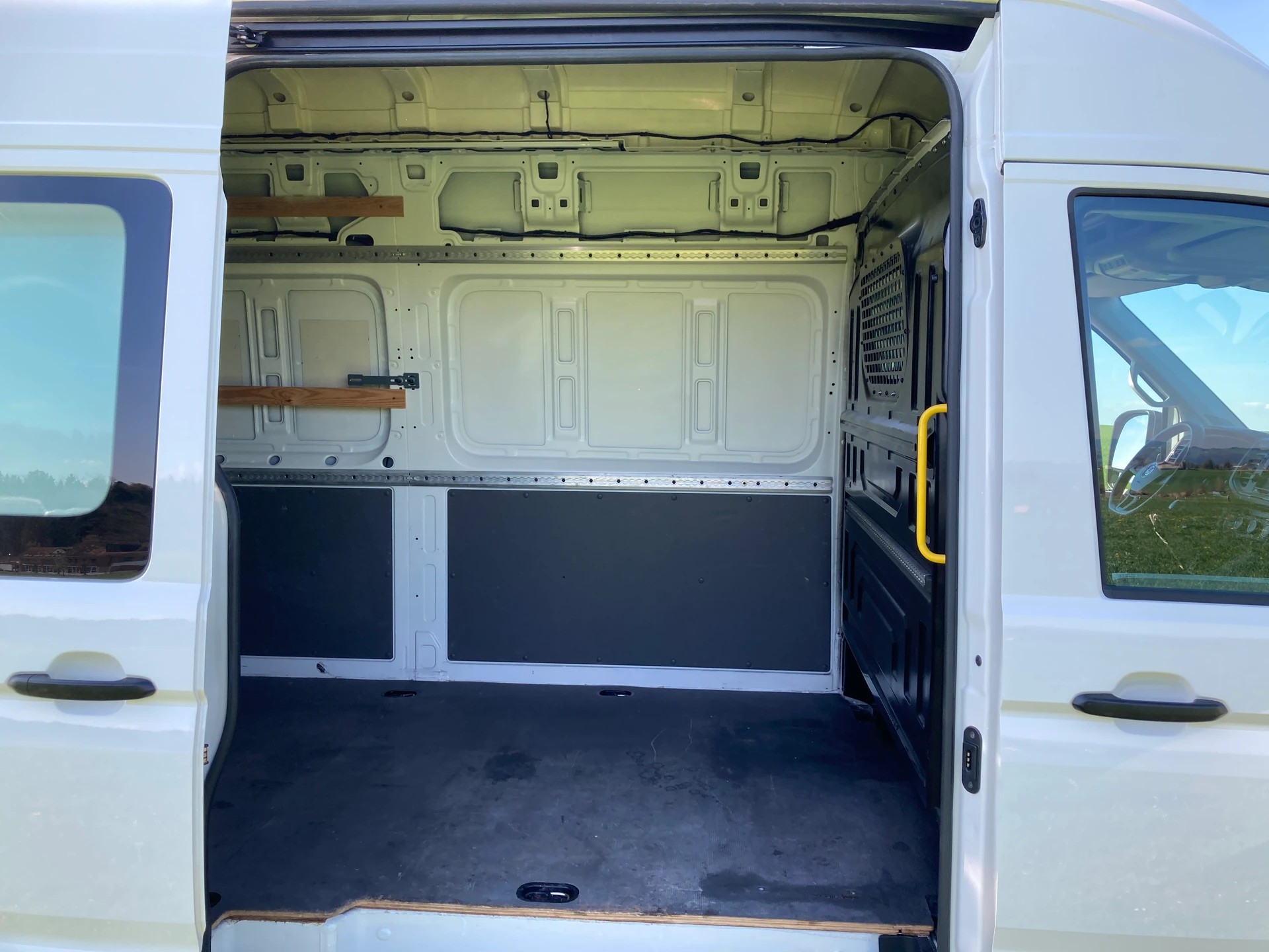 VW Crafter 35 2.0 TDI L4 4Motion **mit Hebebühne**-image-8