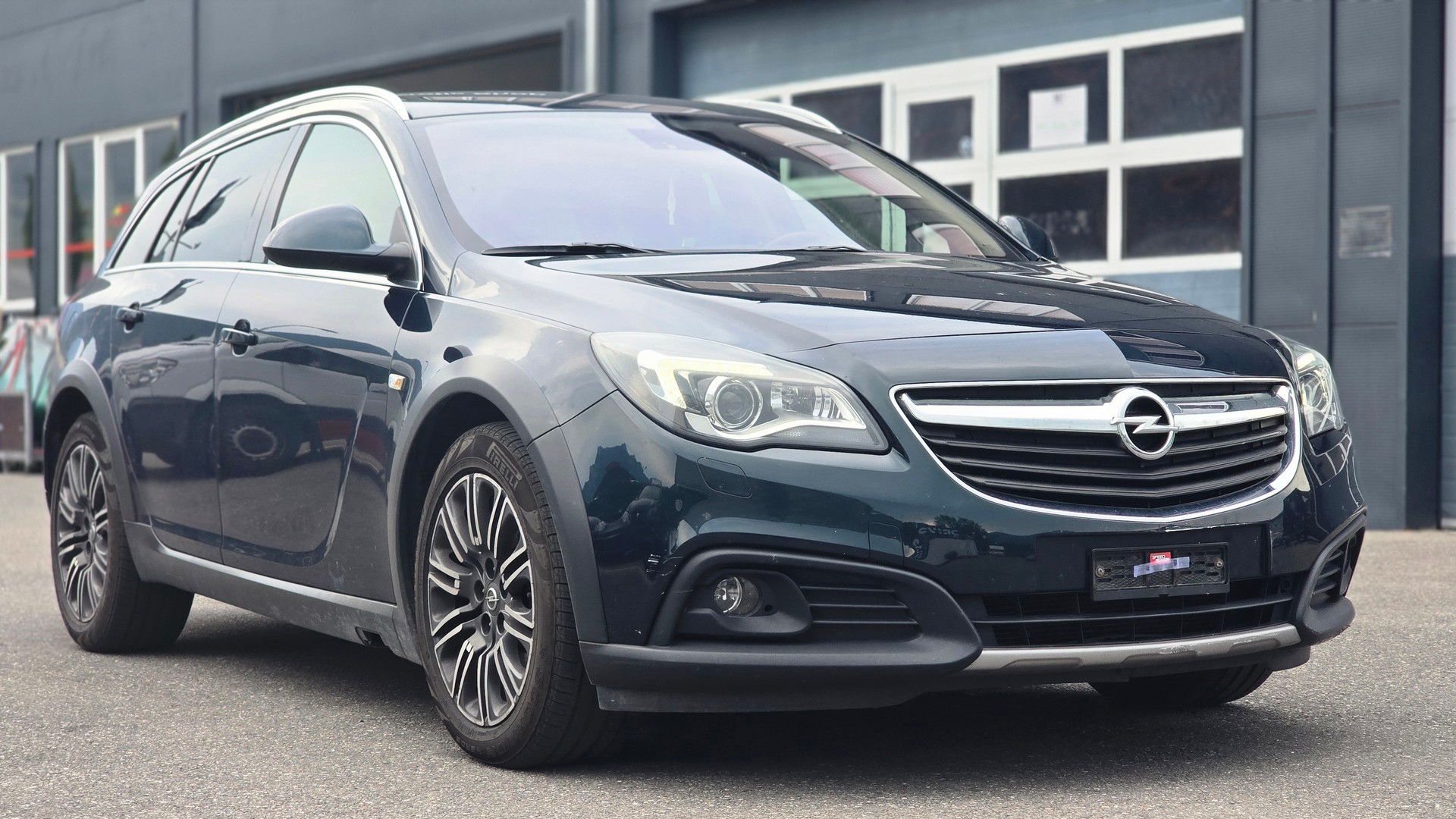 OPEL Insignia Country Tourer 2.0 Turbo 4WD-image-2
