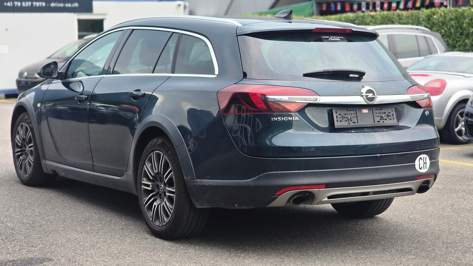 OPEL Insignia Country Tourer 2.0 Turbo 4WD-image-5