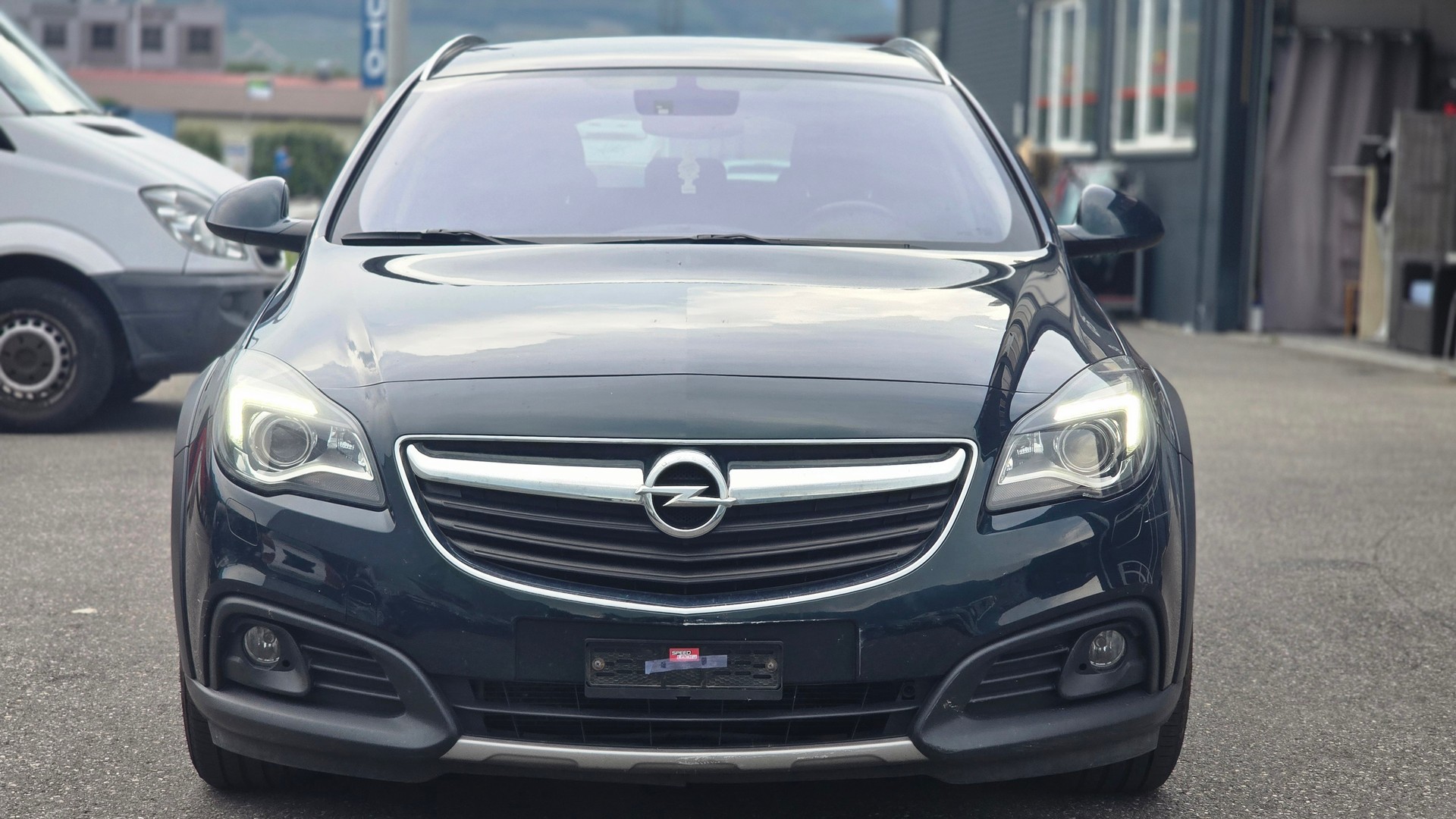 OPEL Insignia Country Tourer 2.0 Turbo 4WD-image-0