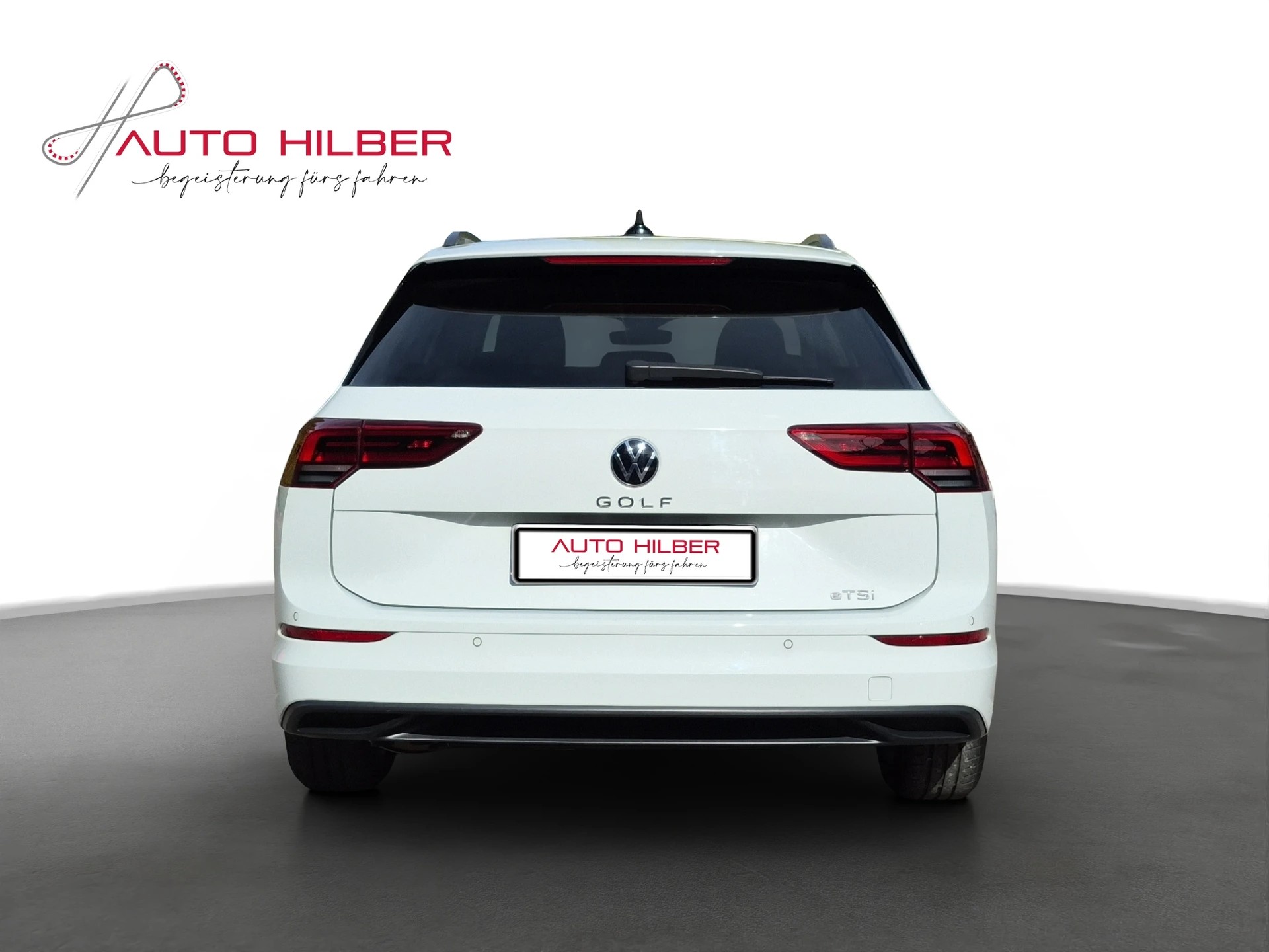 VW Golf Variant 2.0 TDI Life DSG-image-5