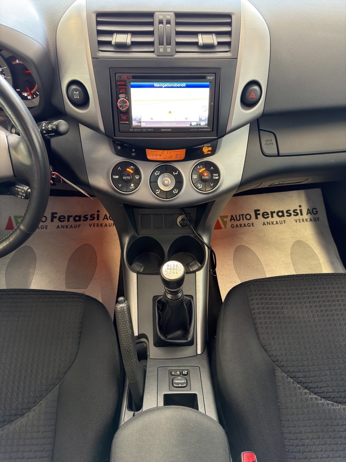 TOYOTA RAV-4 2.2D-4 D CleanPower Linea Luna-image-19