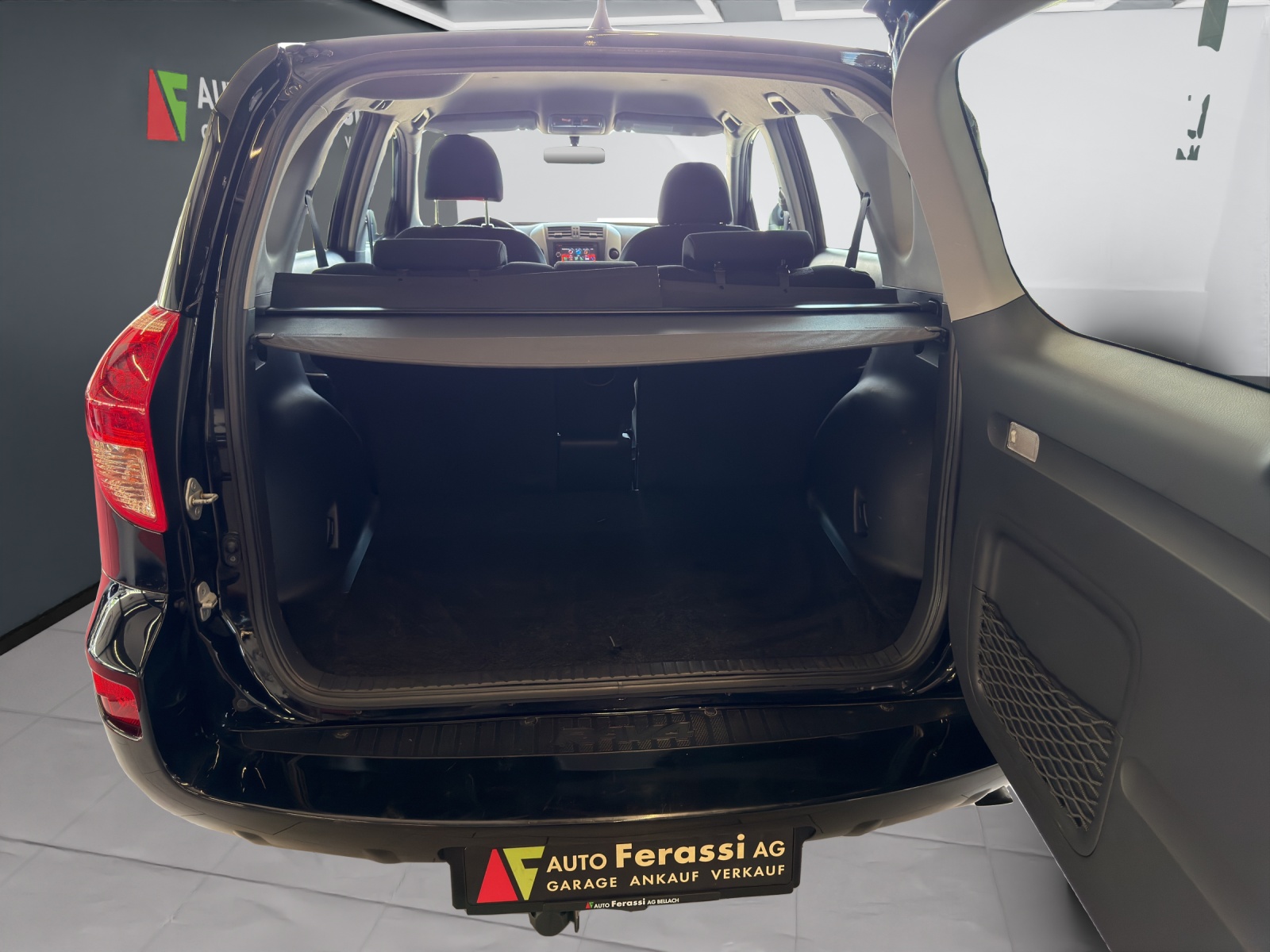 TOYOTA RAV-4 2.2D-4 D CleanPower Linea Luna-image-27