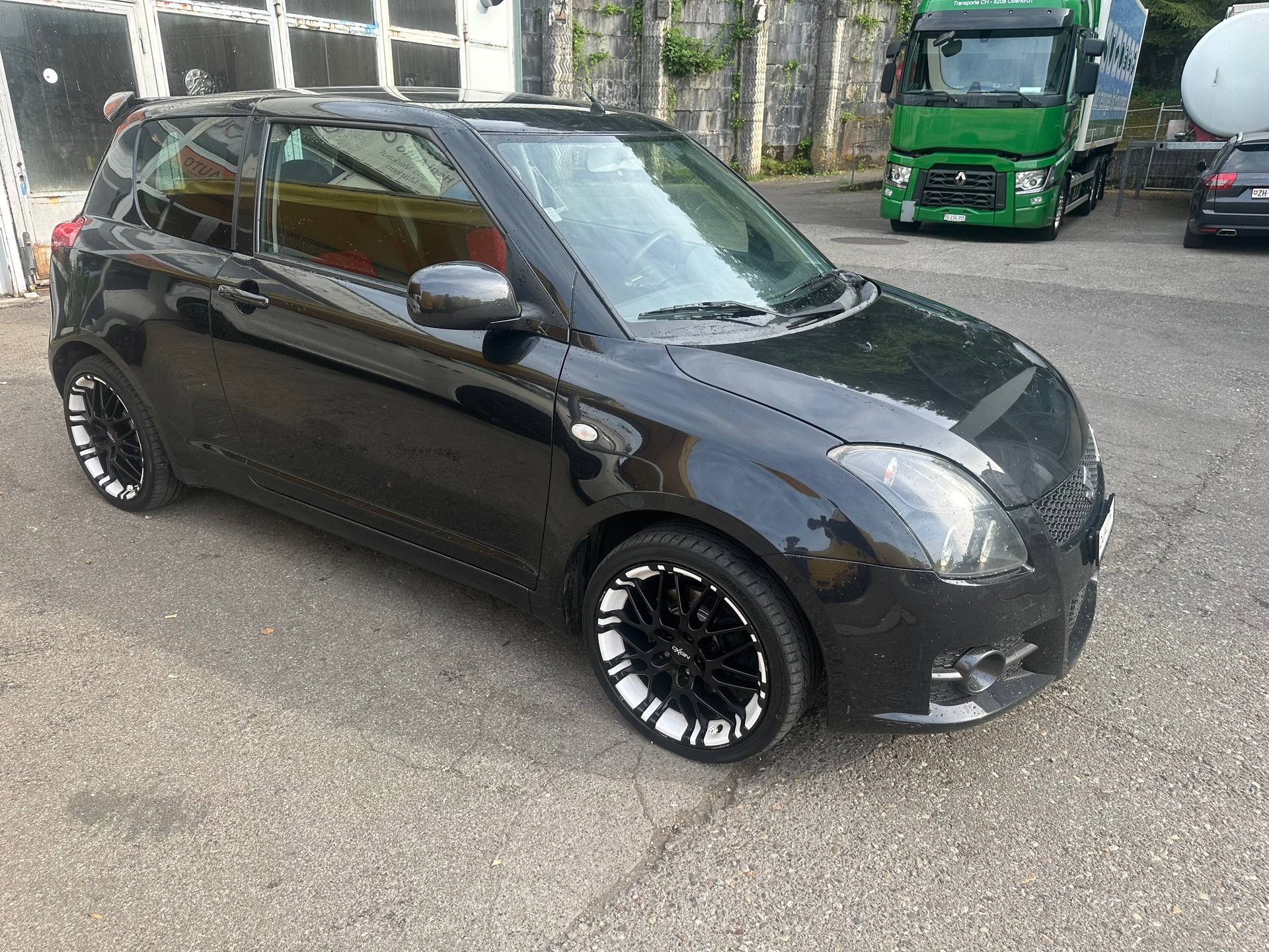SUZUKI Swift 1.6i 16V Sport-image-2