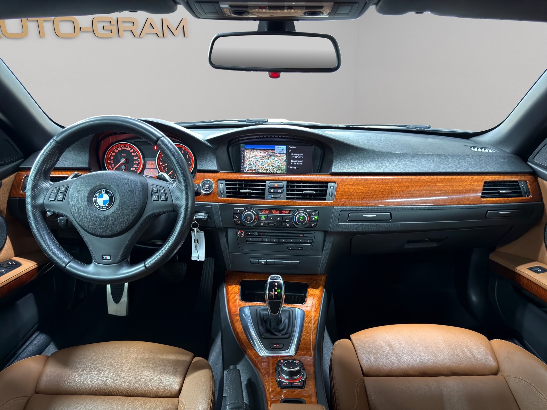 BMW 335i Cabriolet DKG-image-16