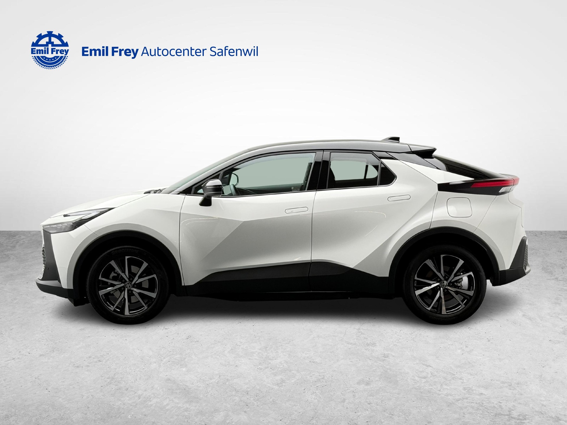 TOYOTA C-HR 2.0 PHEV Swiss Edition-image-1
