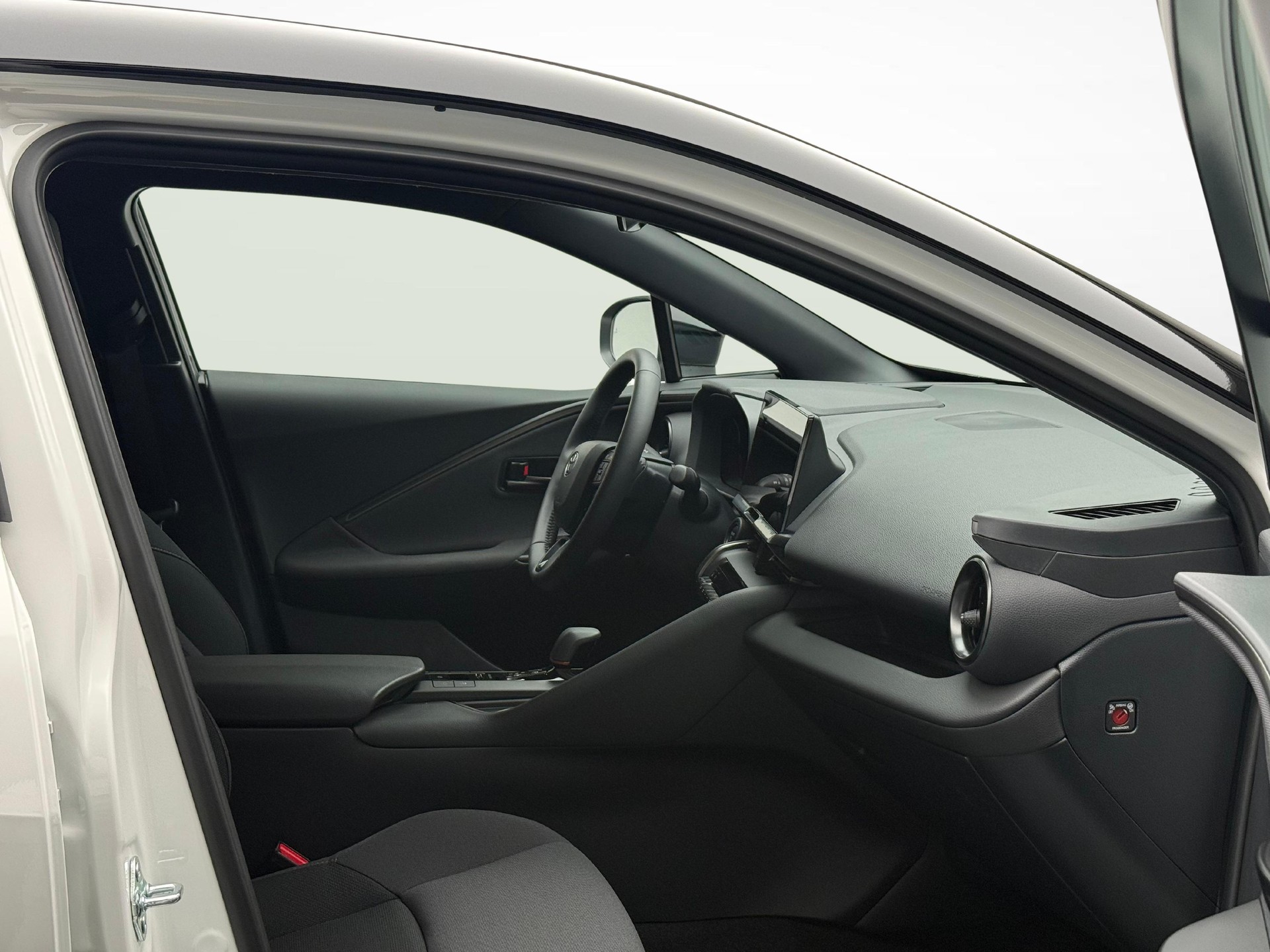 TOYOTA C-HR 2.0 PHEV Swiss Edition-image-9