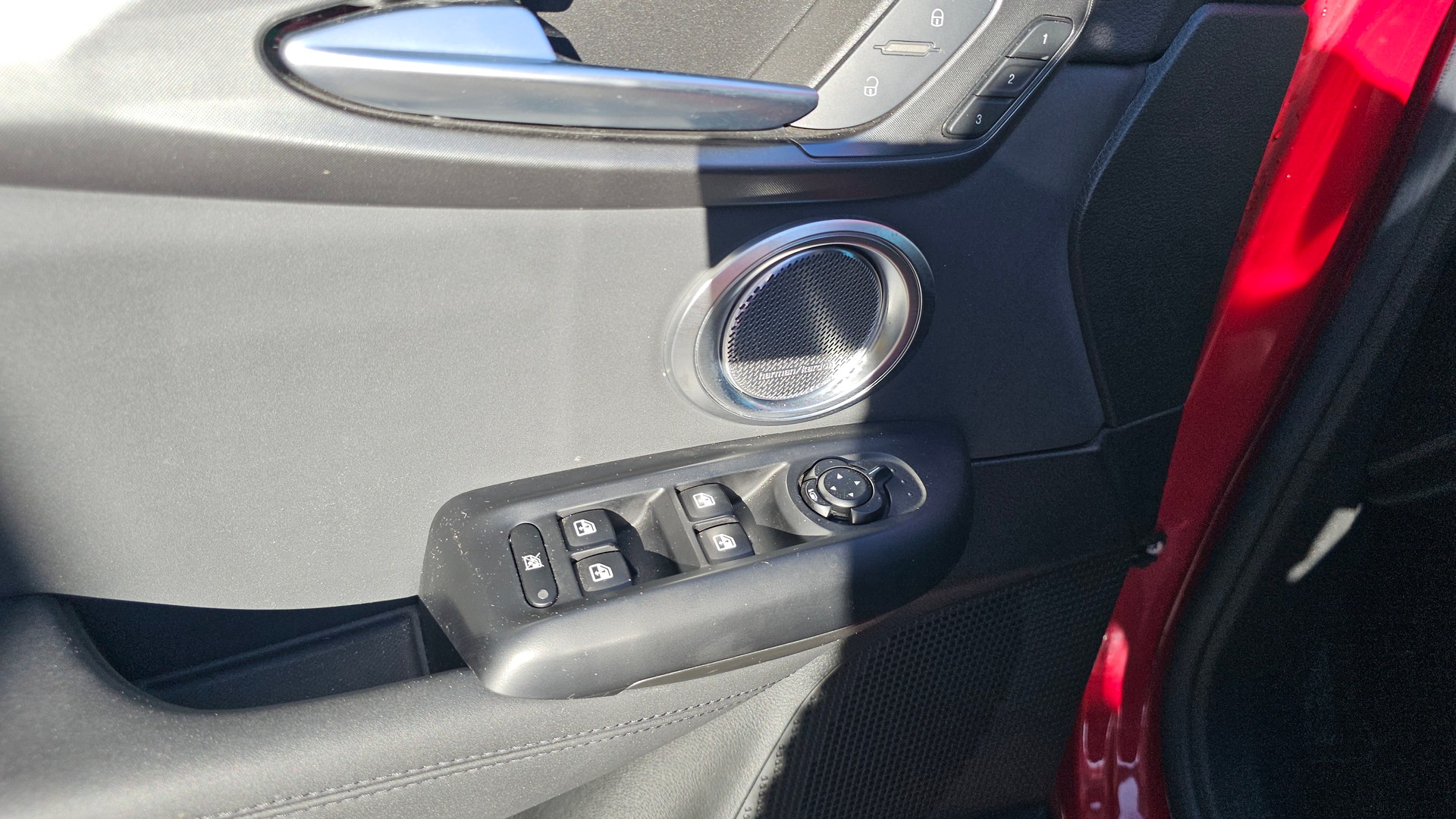 ALFA ROMEO Tonale 1.5 48V Hybrid Speciale-image-13