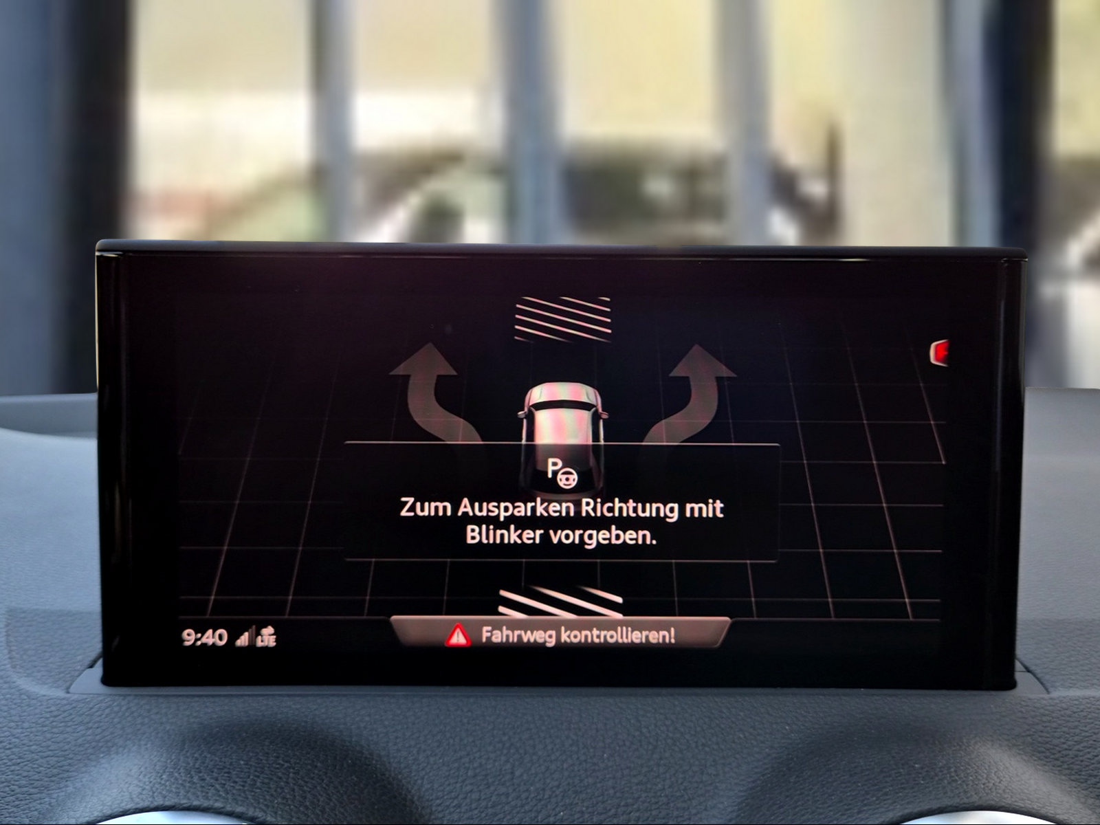 AUDI SQ2 TFSI quattro S-tronic Gletscherweiss Metallic-image-14