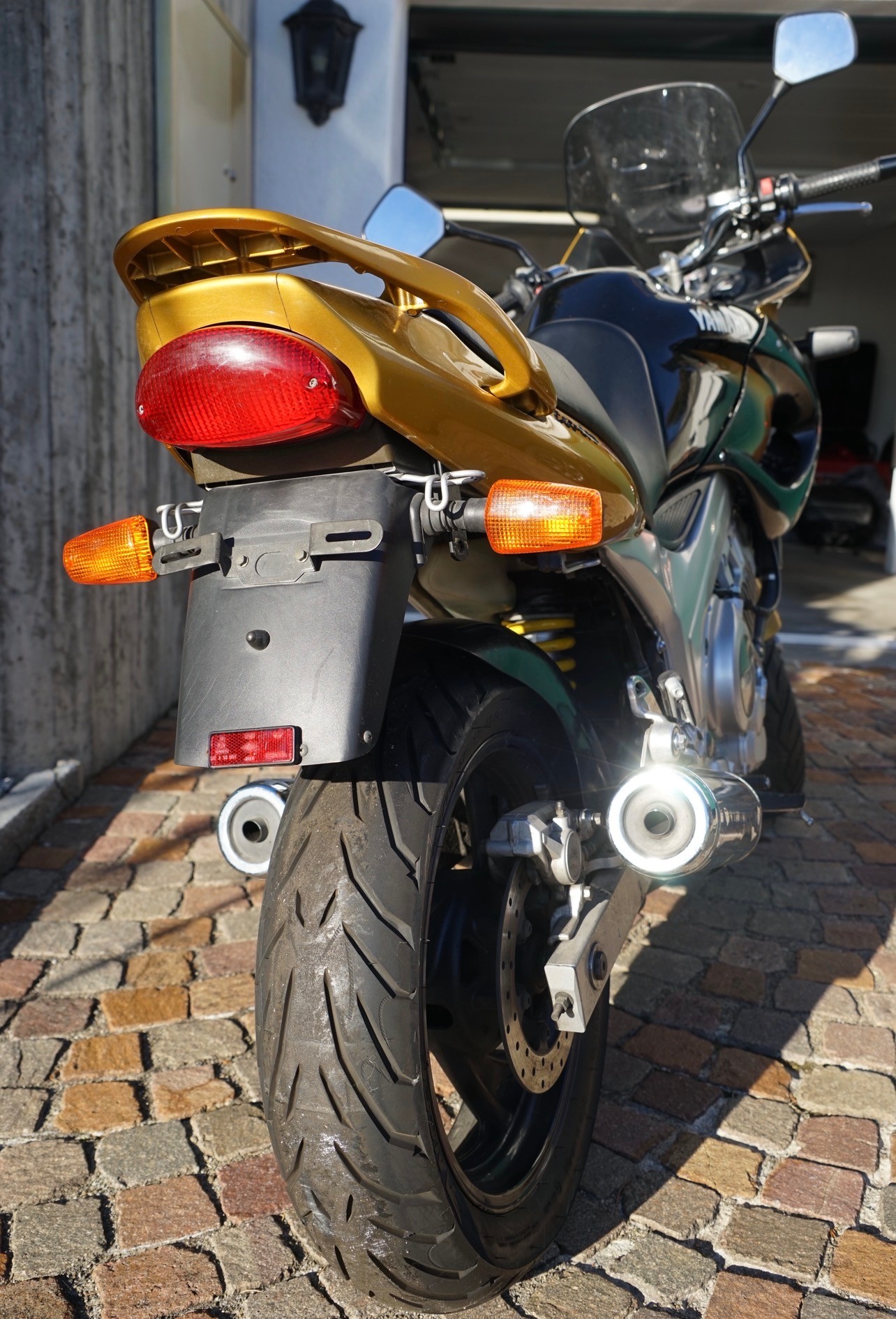 YAMAHA TDM 850-image-3