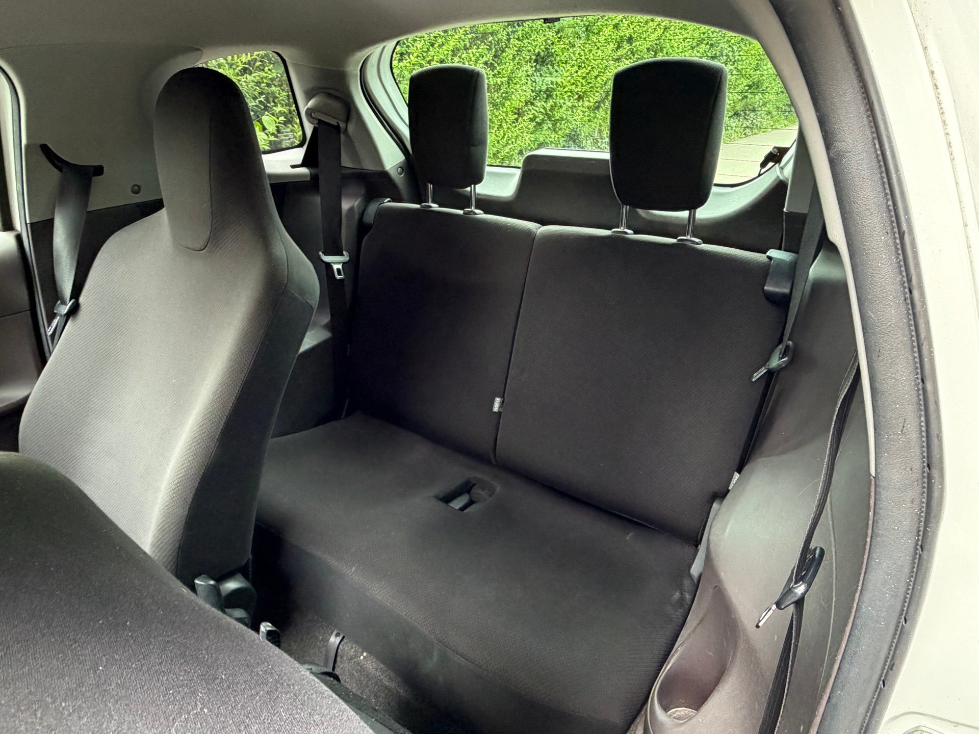 TOYOTA iQ 1.0 VVT-i Multidrive-image-9