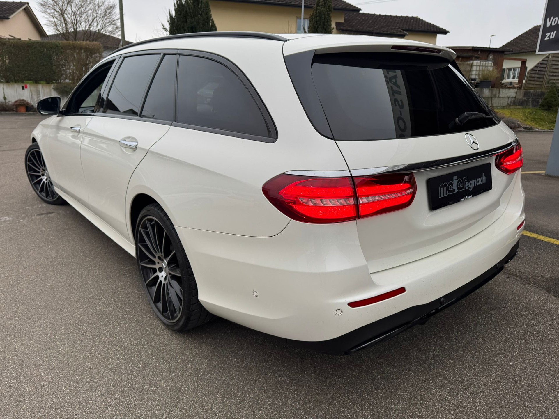 MERCEDES-BENZ E 43 AMG 4 Matic 9G-Tronic-image-5