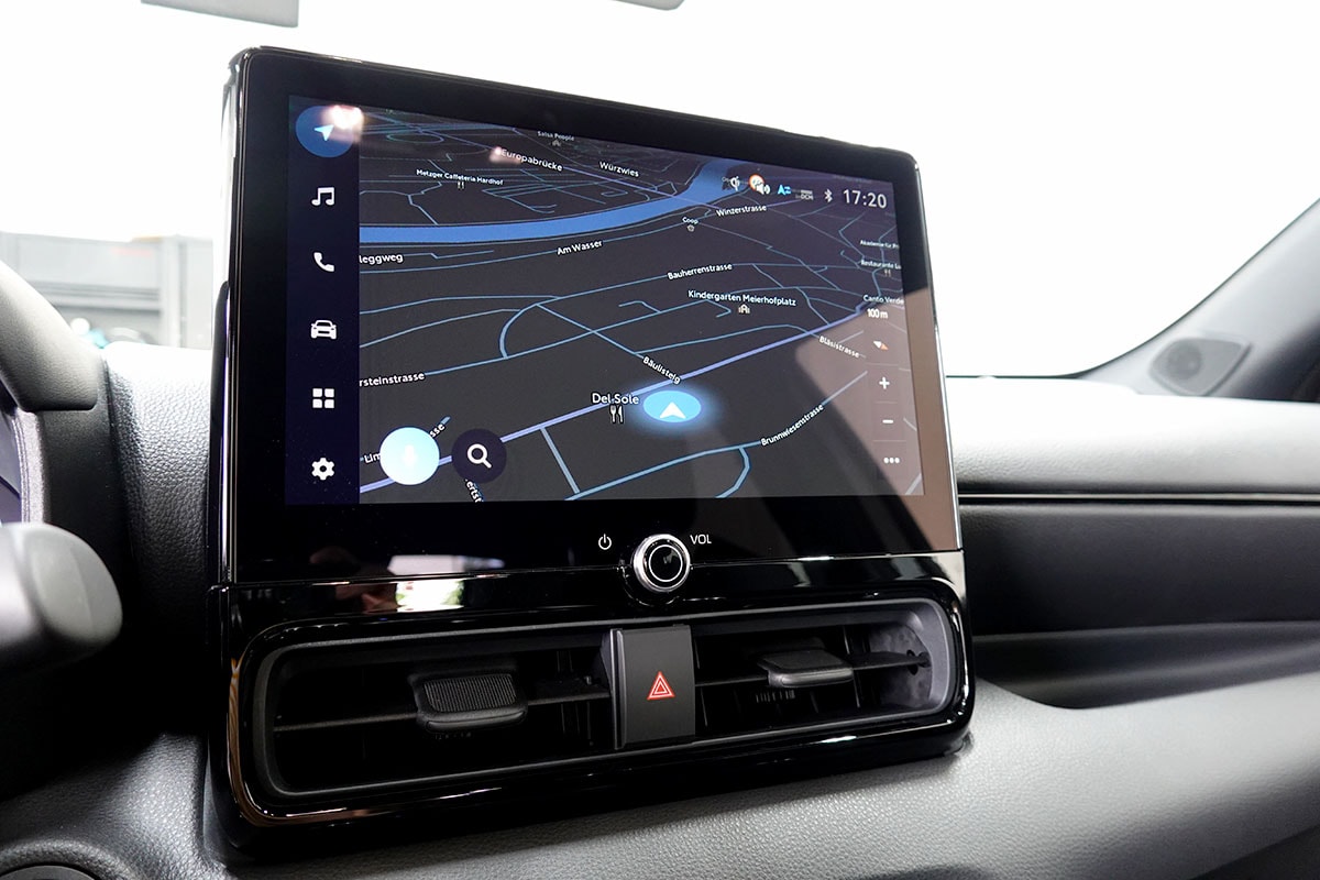 TOYOTA Yaris 1.5 GR Sport e-CVT Head-Up Display-image-10
