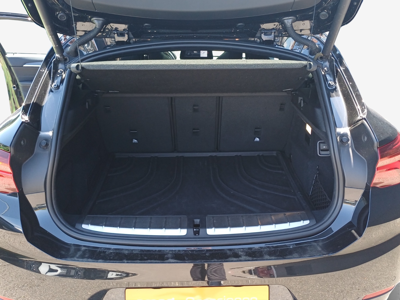 BMW X2 xDrive 25e M Sport Steptronic-image-12
