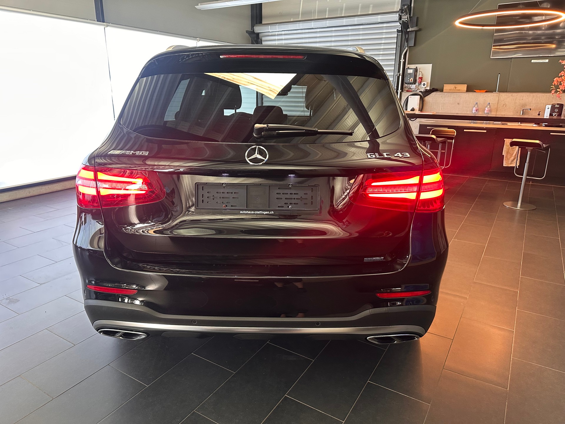 MERCEDES-BENZ GLC 43 AMG 4m-image-24