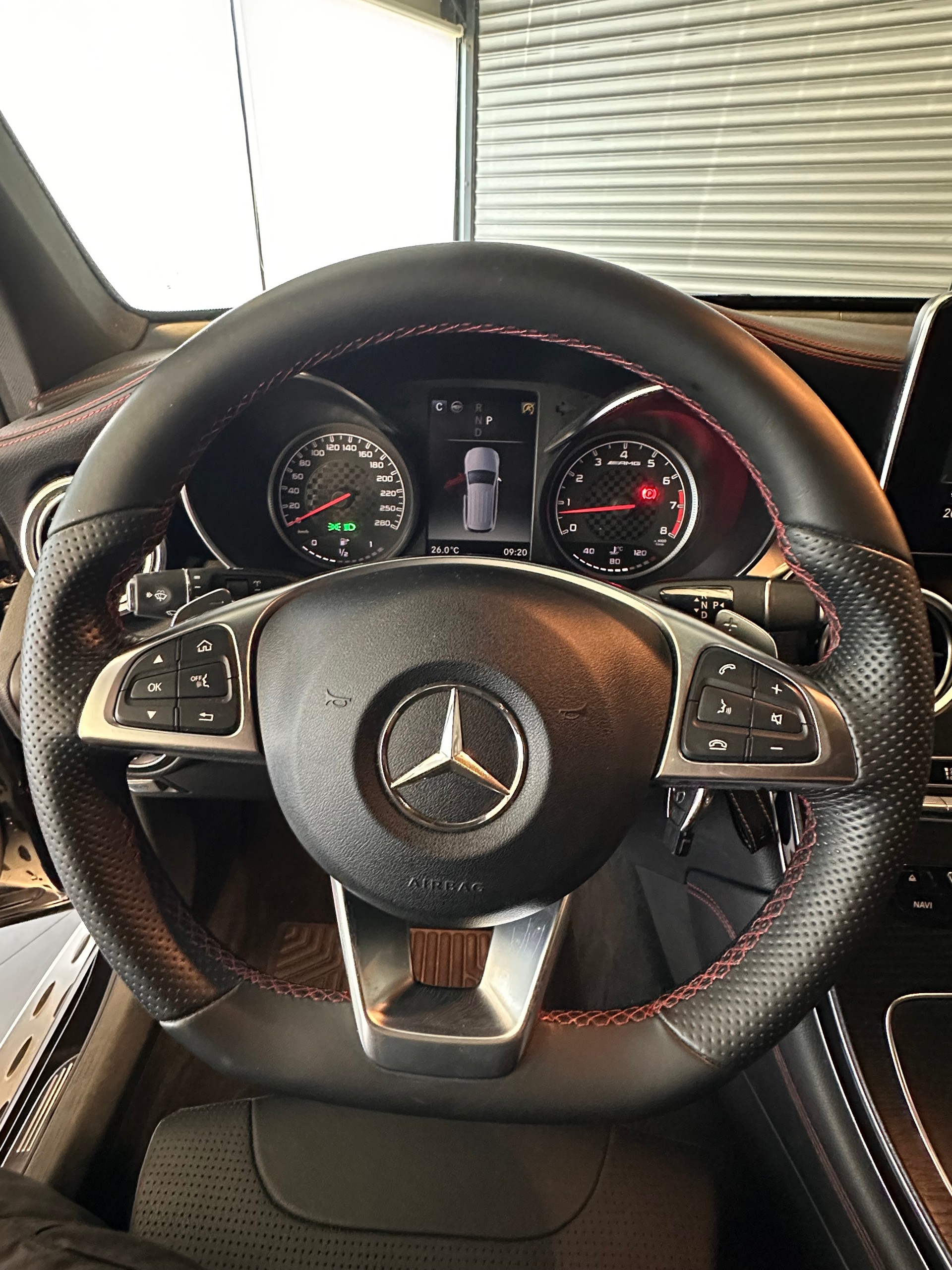 MERCEDES-BENZ GLC 43 AMG 4m-image-19