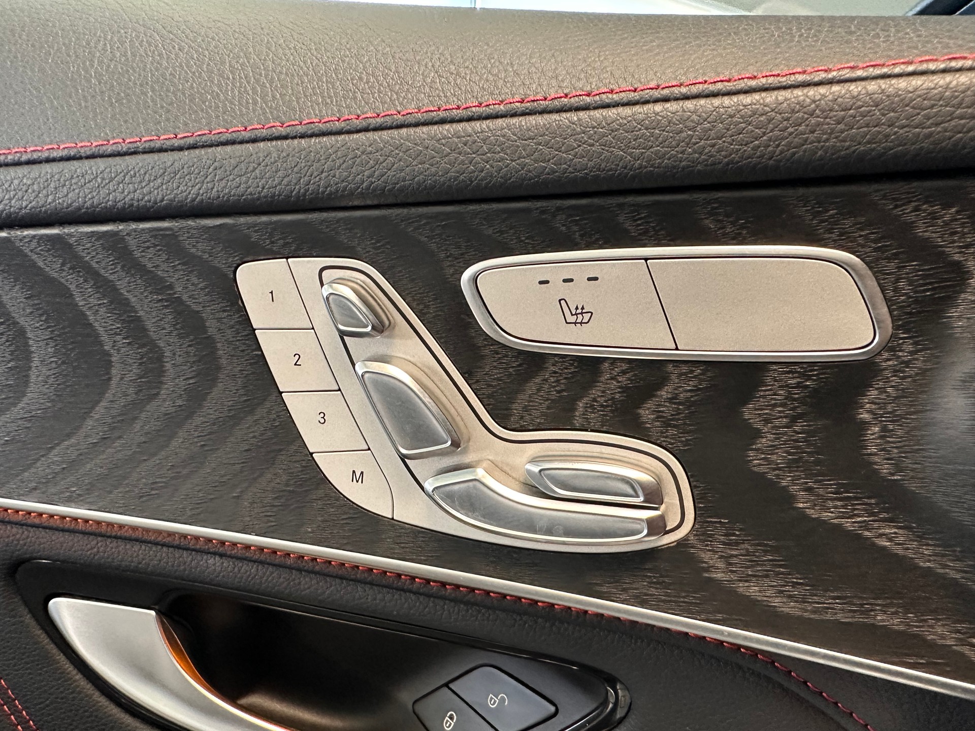 MERCEDES-BENZ GLC 43 AMG 4m-image-17