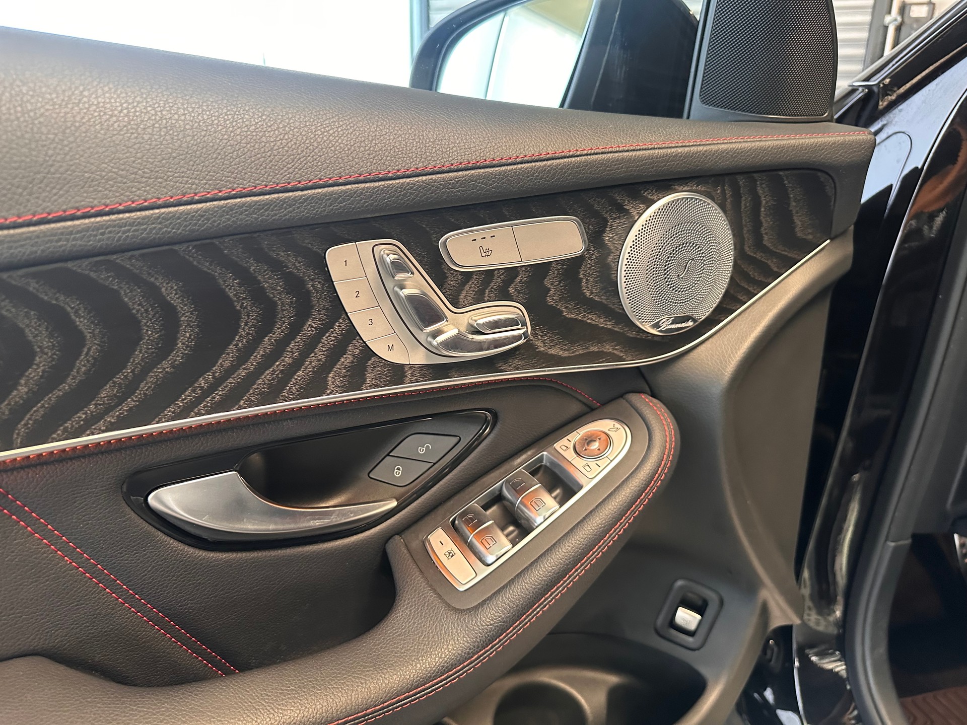 MERCEDES-BENZ GLC 43 AMG 4m-image-12