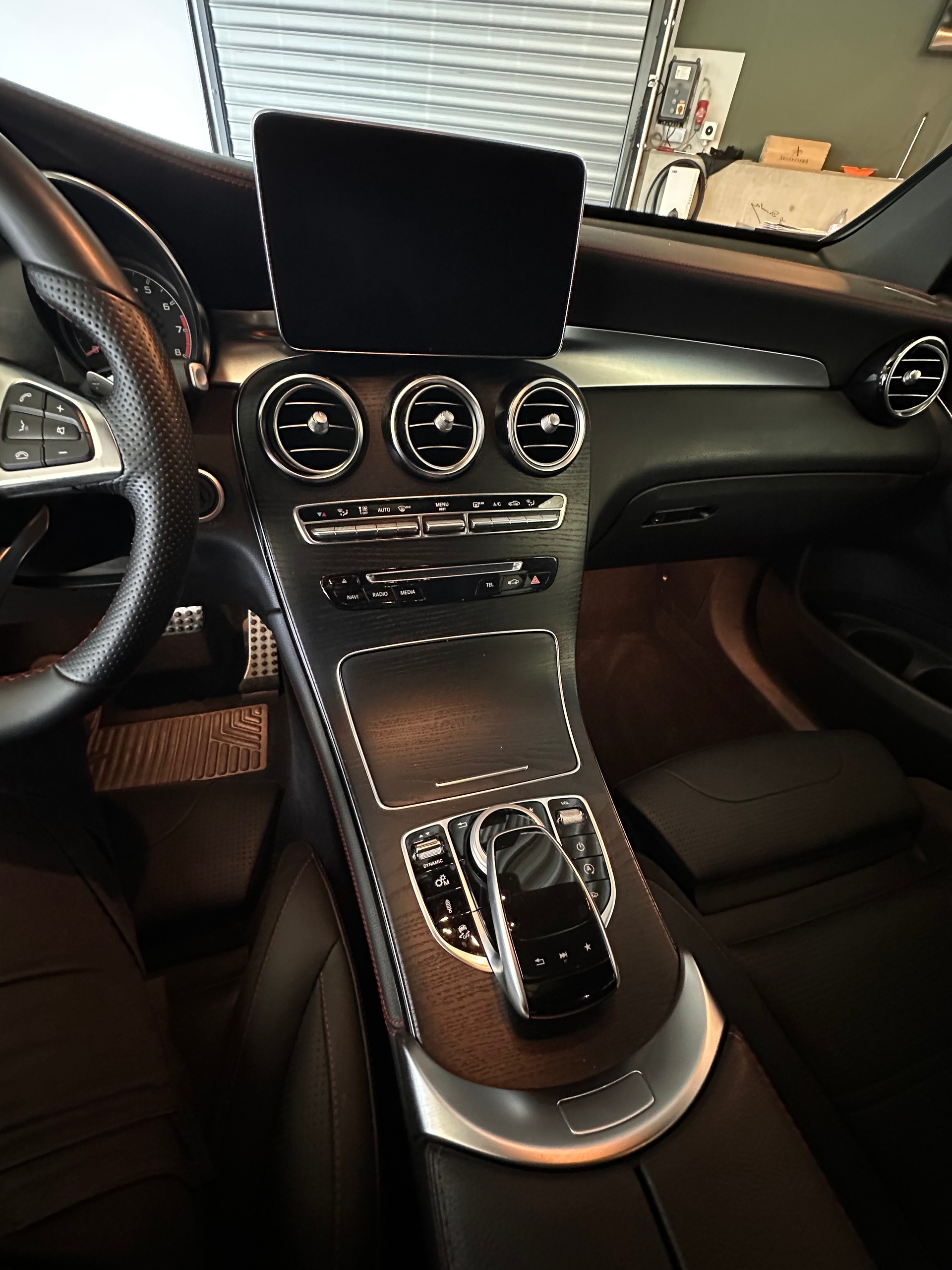 MERCEDES-BENZ GLC 43 AMG 4m-image-14
