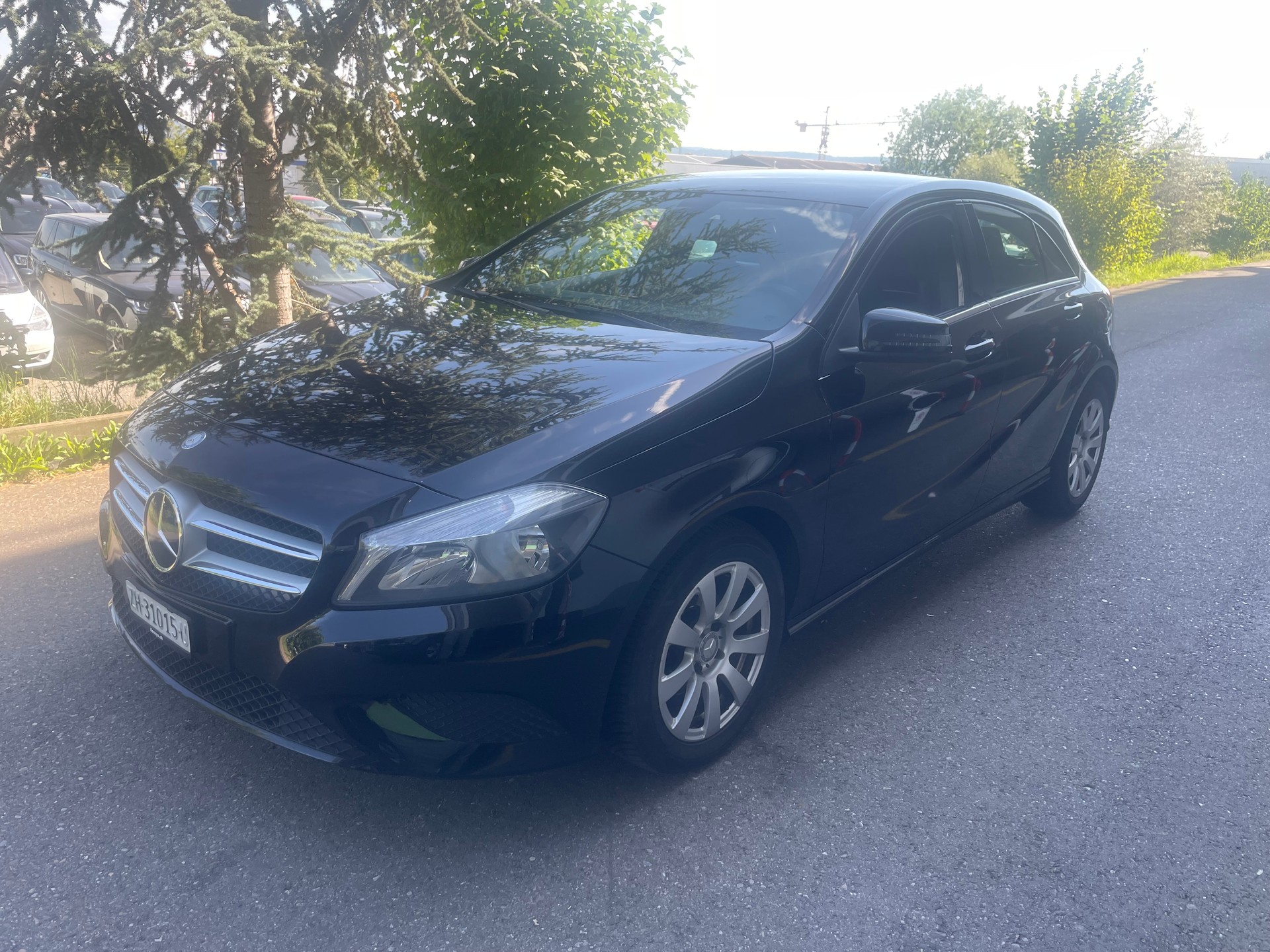 MERCEDES-BENZ A 180-image-0