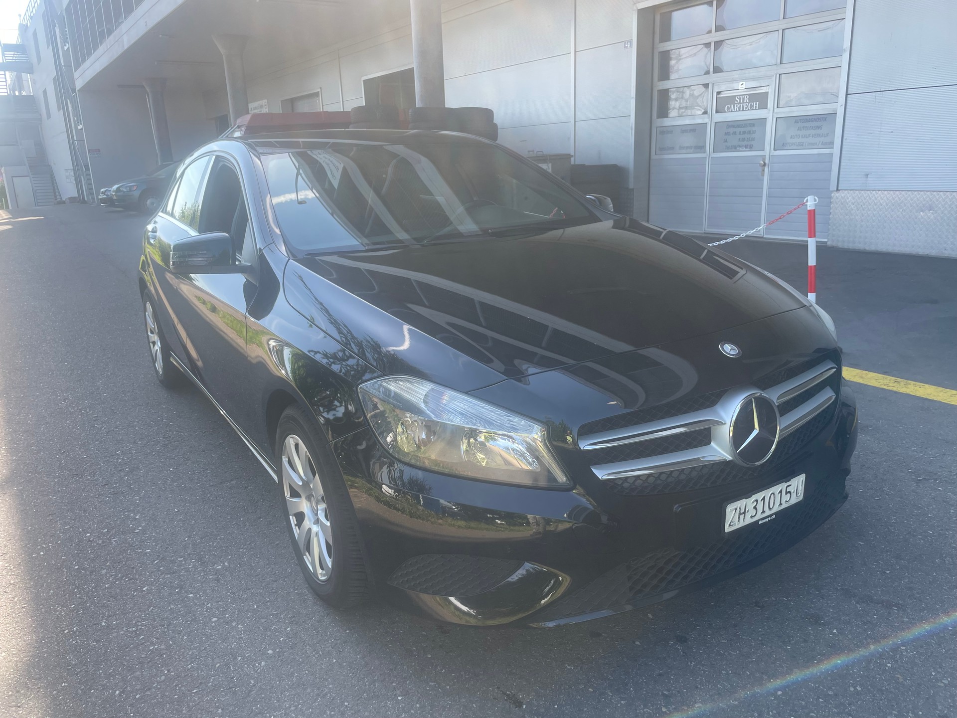 MERCEDES-BENZ A 180-image-2
