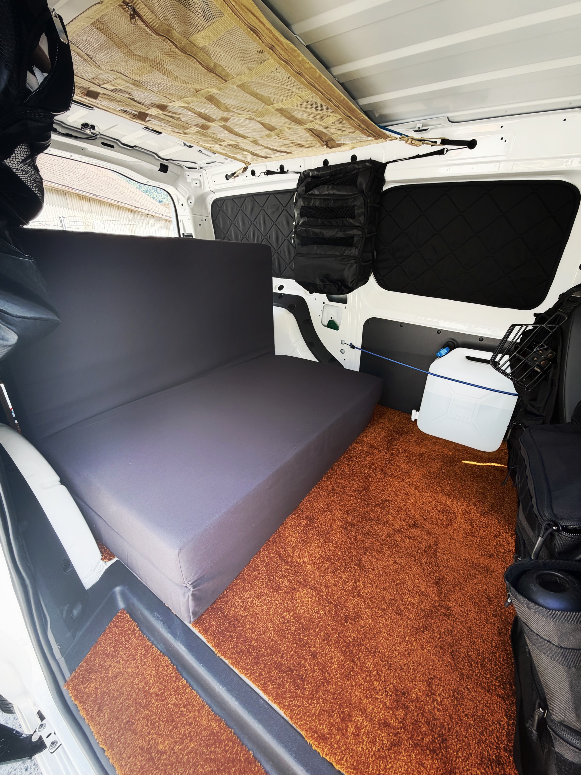 VW 2.0 TDI 122 BlueMT 4motion Camper-image-8