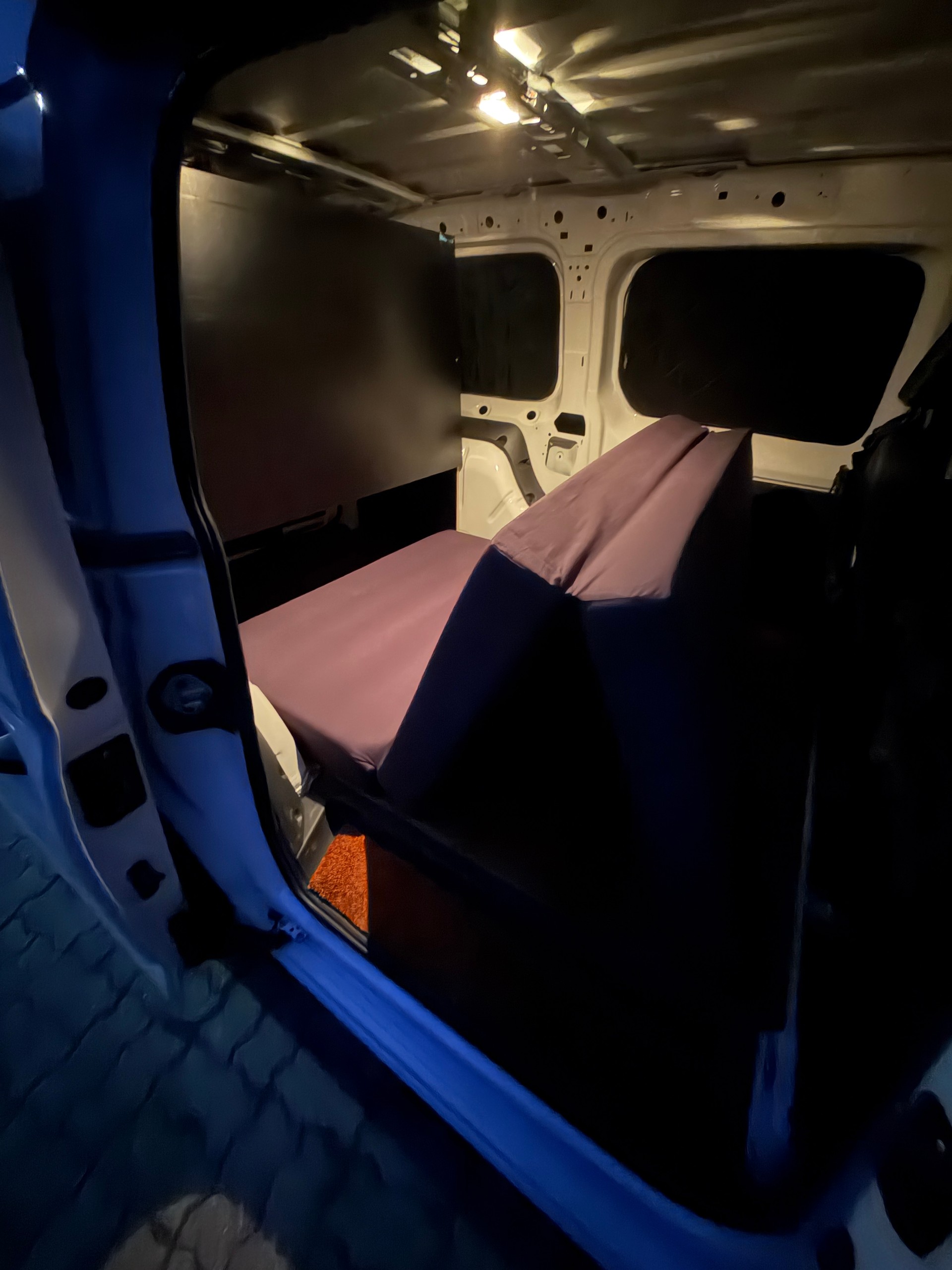 VW 2.0 TDI 122 BlueMT 4motion Camper-image-12