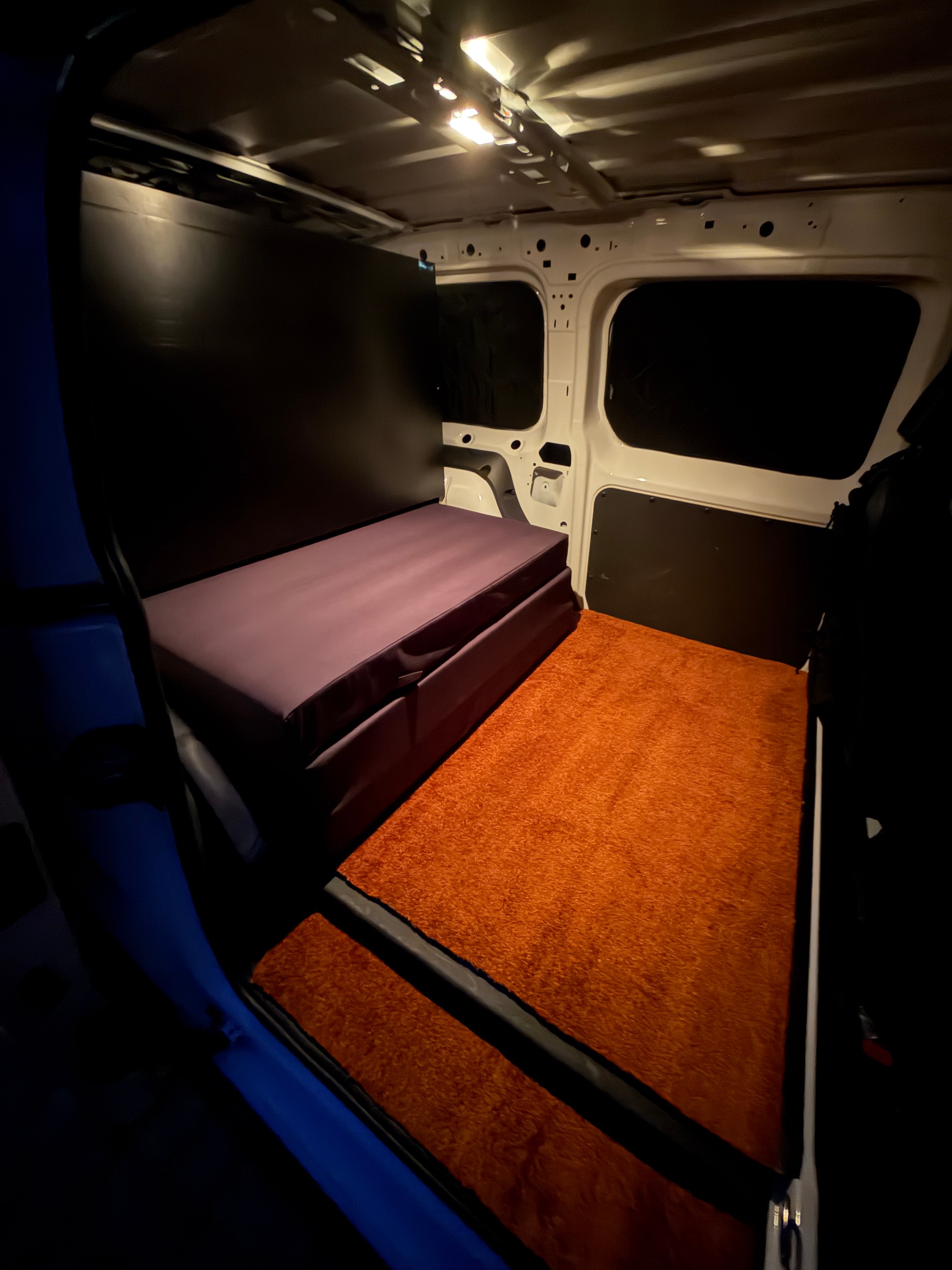 VW 2.0 TDI 122 BlueMT 4motion Camper-image-11
