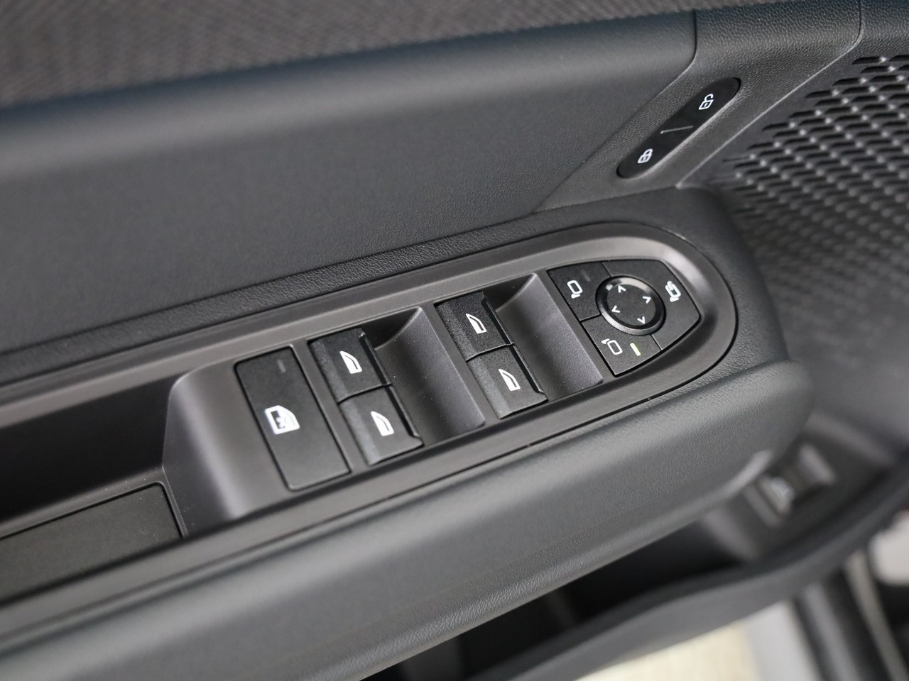 MINI Countryman E-image-21