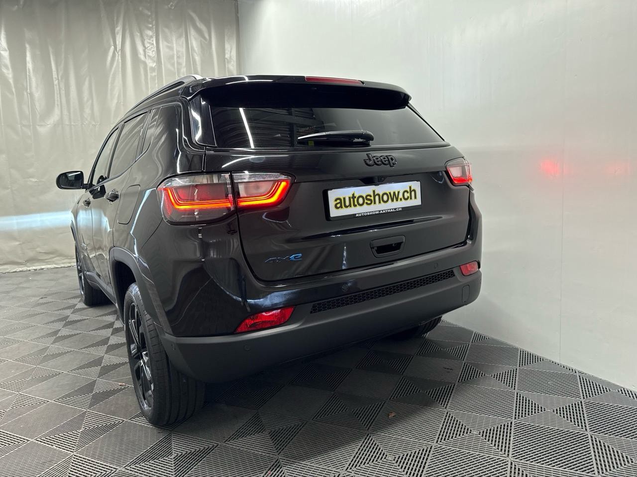 JEEP Compass 1.3 T PHEV North Star Sky AWD 240PS-image-11