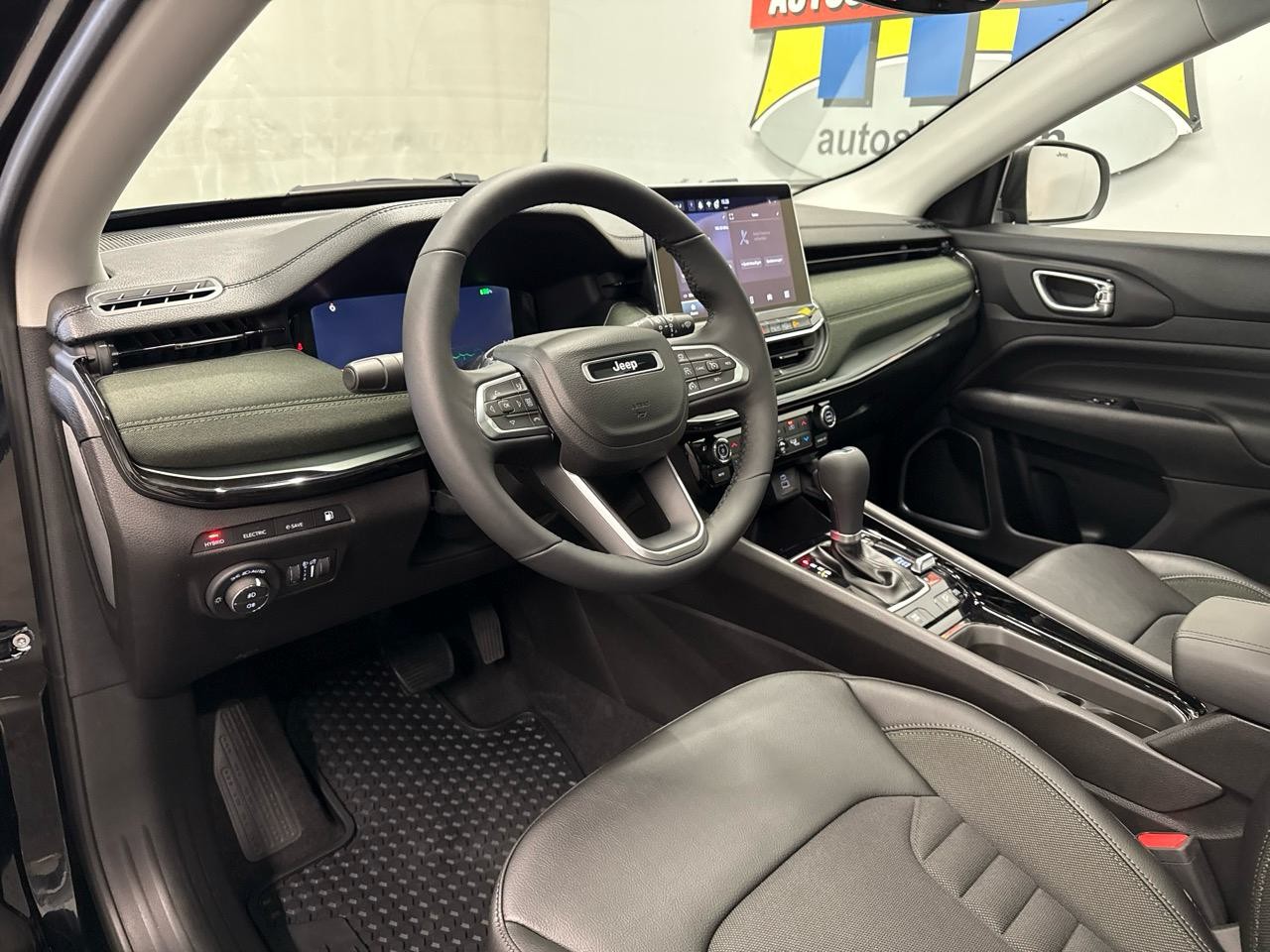 JEEP Compass 1.3 T PHEV North Star Sky AWD 240PS-showroom-element-2