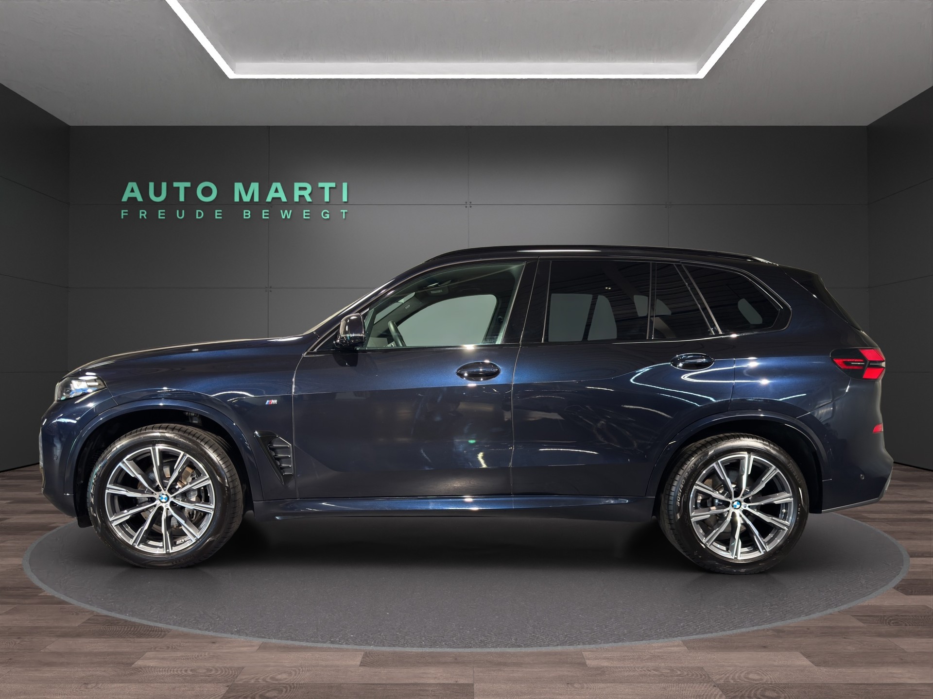 BMW X5 30d xDrive M Sport-showroom-element-1