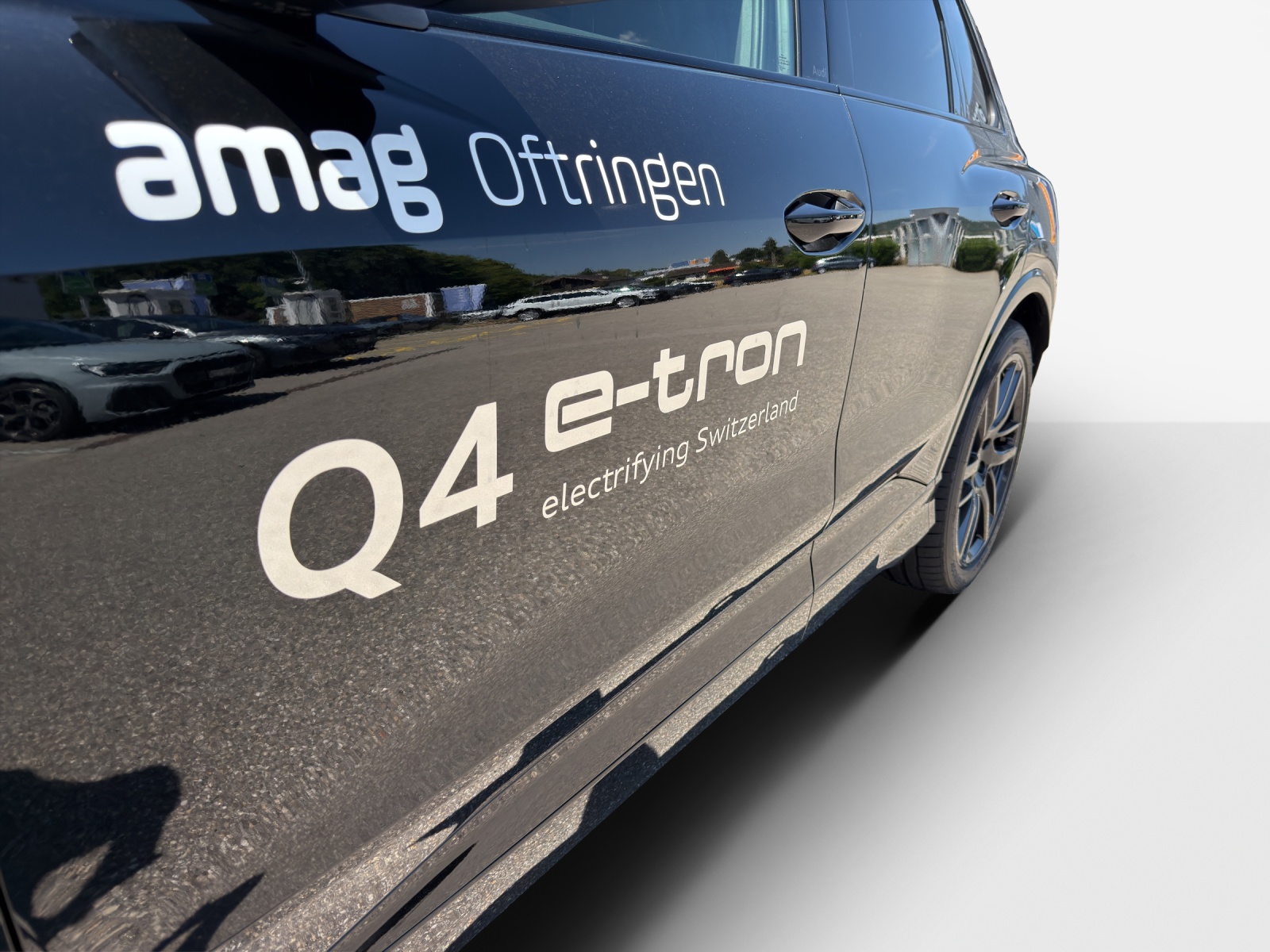 AUDI Q4 e-tron SUV quattro performance-image-13