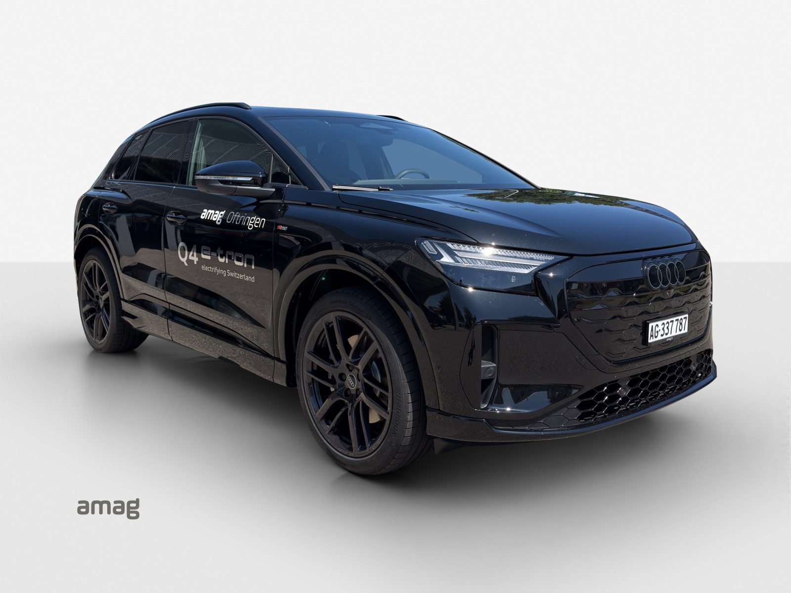 AUDI Q4 e-tron SUV quattro performance-image-5
