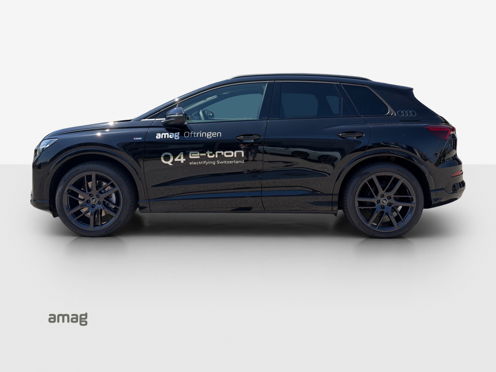 AUDI Q4 e-tron SUV quattro performance-image-1