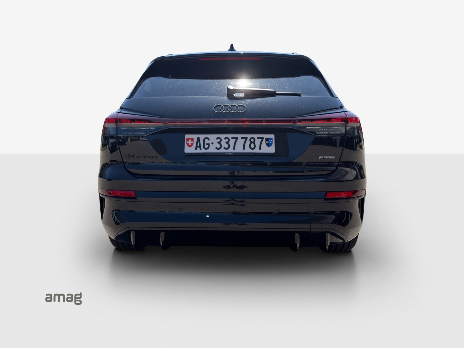 AUDI Q4 e-tron SUV quattro performance-image-3