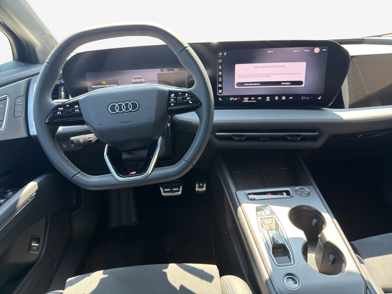 AUDI Q4 e-tron SUV quattro performance-image-8